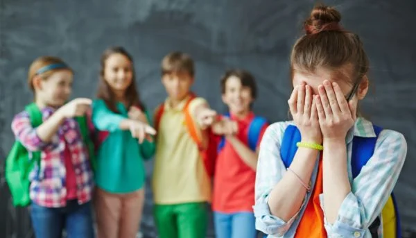 1076x616-5-movies-about-bullying-600x343.jpg