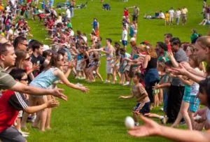 rutgers_day_largest_egg_toss_0-300x203.jpg