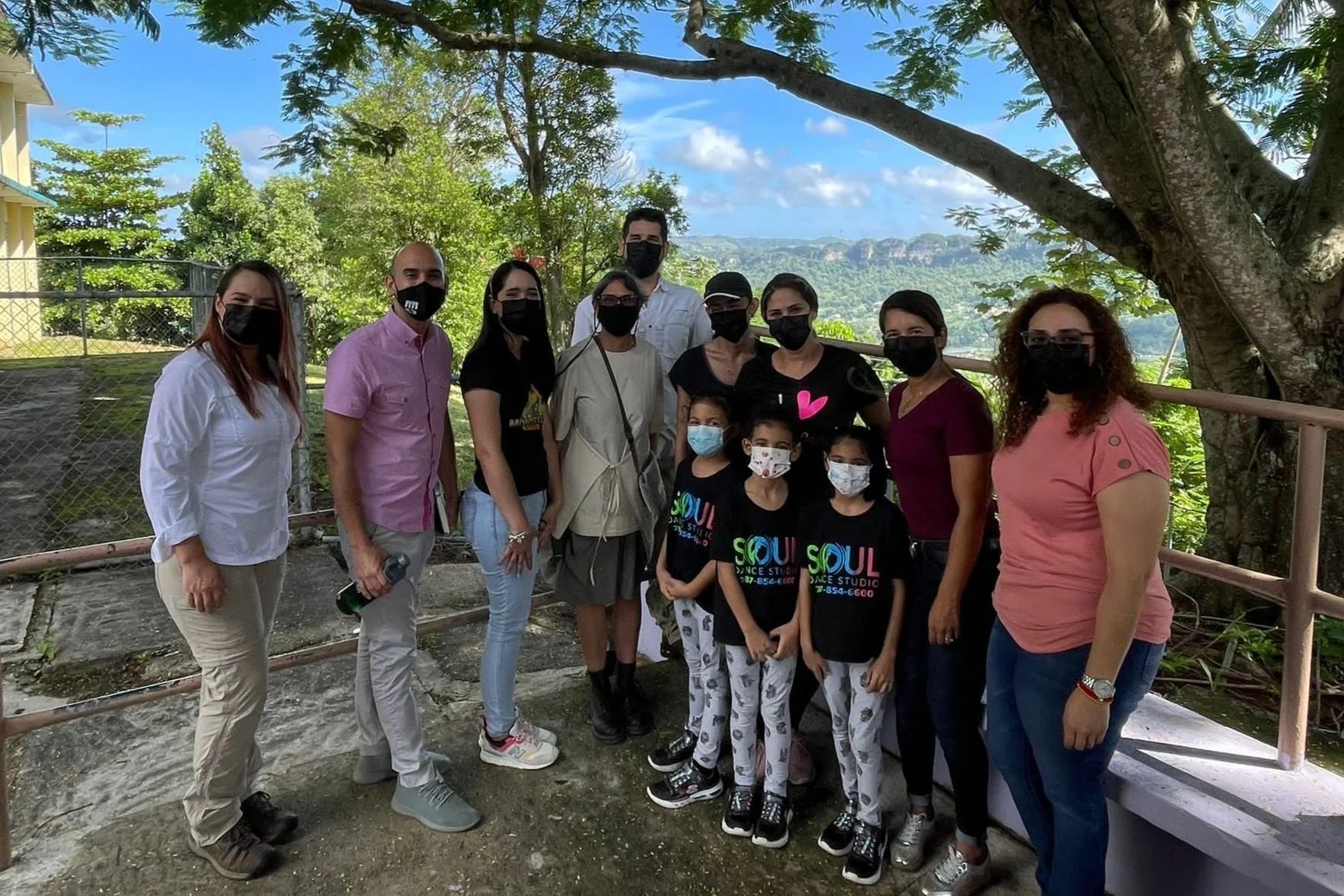 Asesor Sénior del secretario de Educación Federal visita el proyecto Montessori