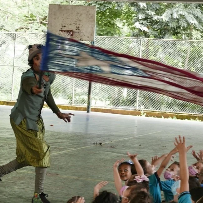 El colectivo "Y no había luz" está de gira por 20 escuelas públicas Montessori