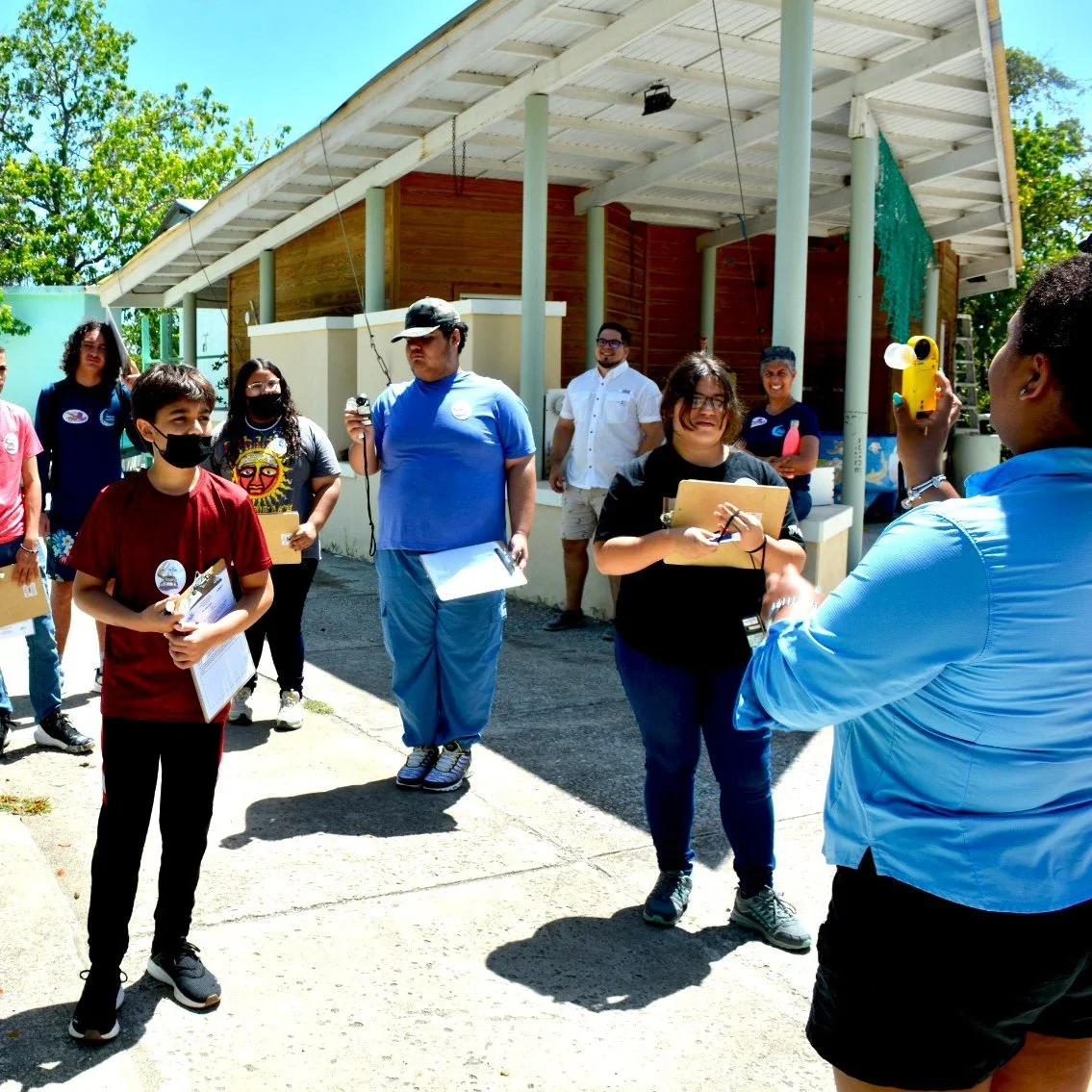 Students receive marine science and photojournalism workshops in La Parguera