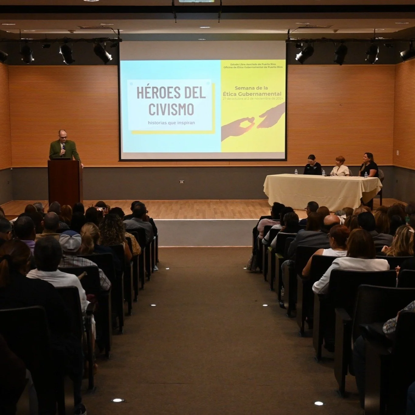 El INE participa del simposio “Héroes del Civismo” 