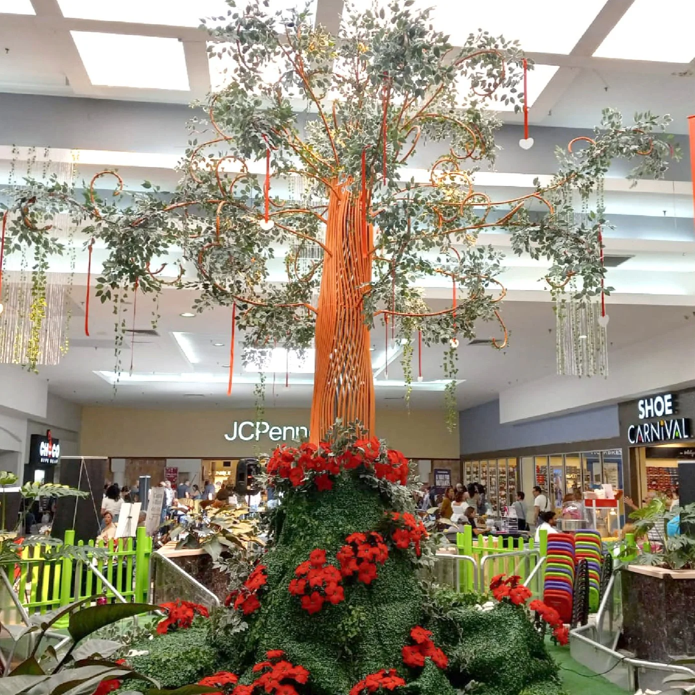 El INE en Mayagüez Mall