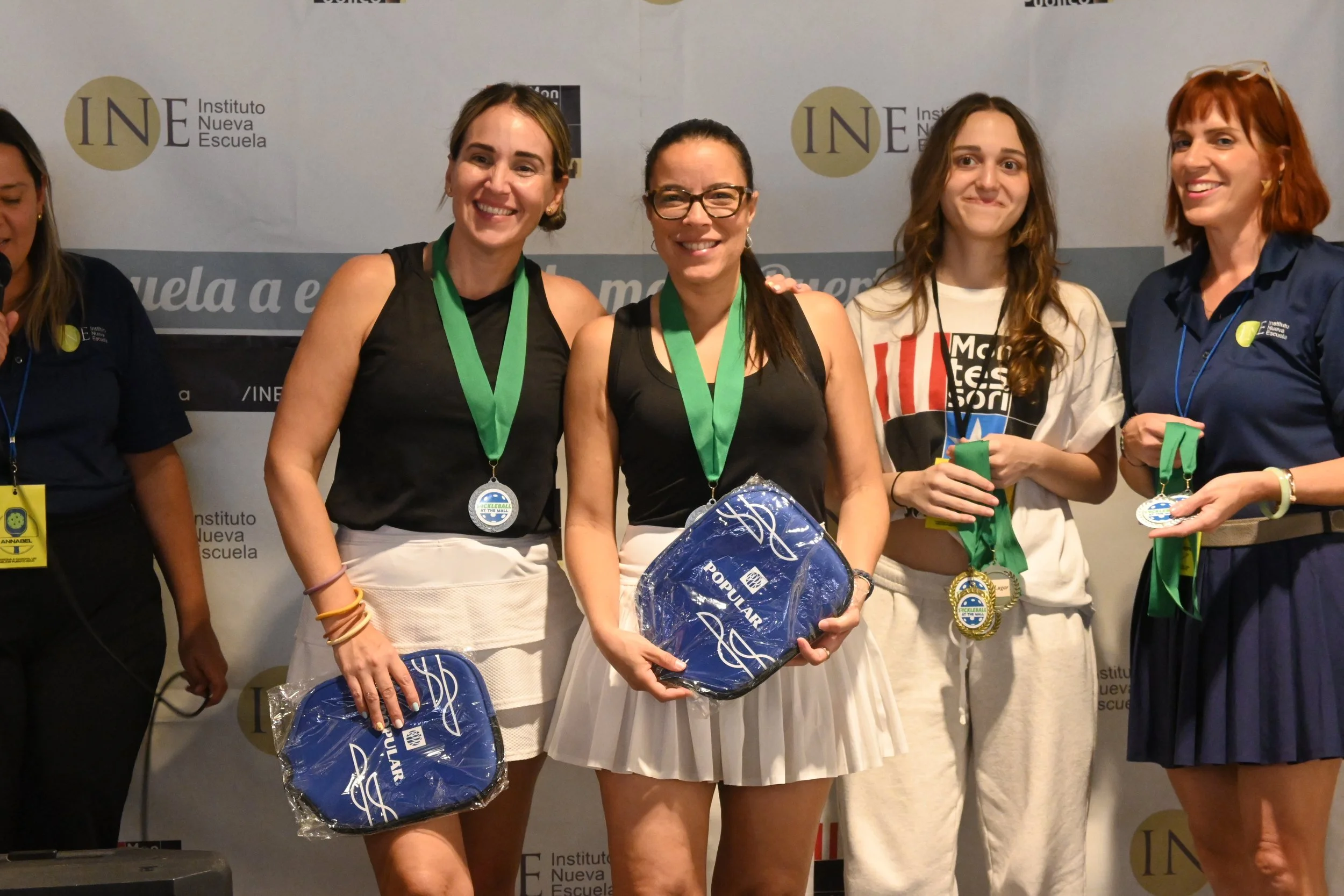 Subcampeonas Femeninas Principiantes: Rosa Ginzalez y Sheila Cruz 