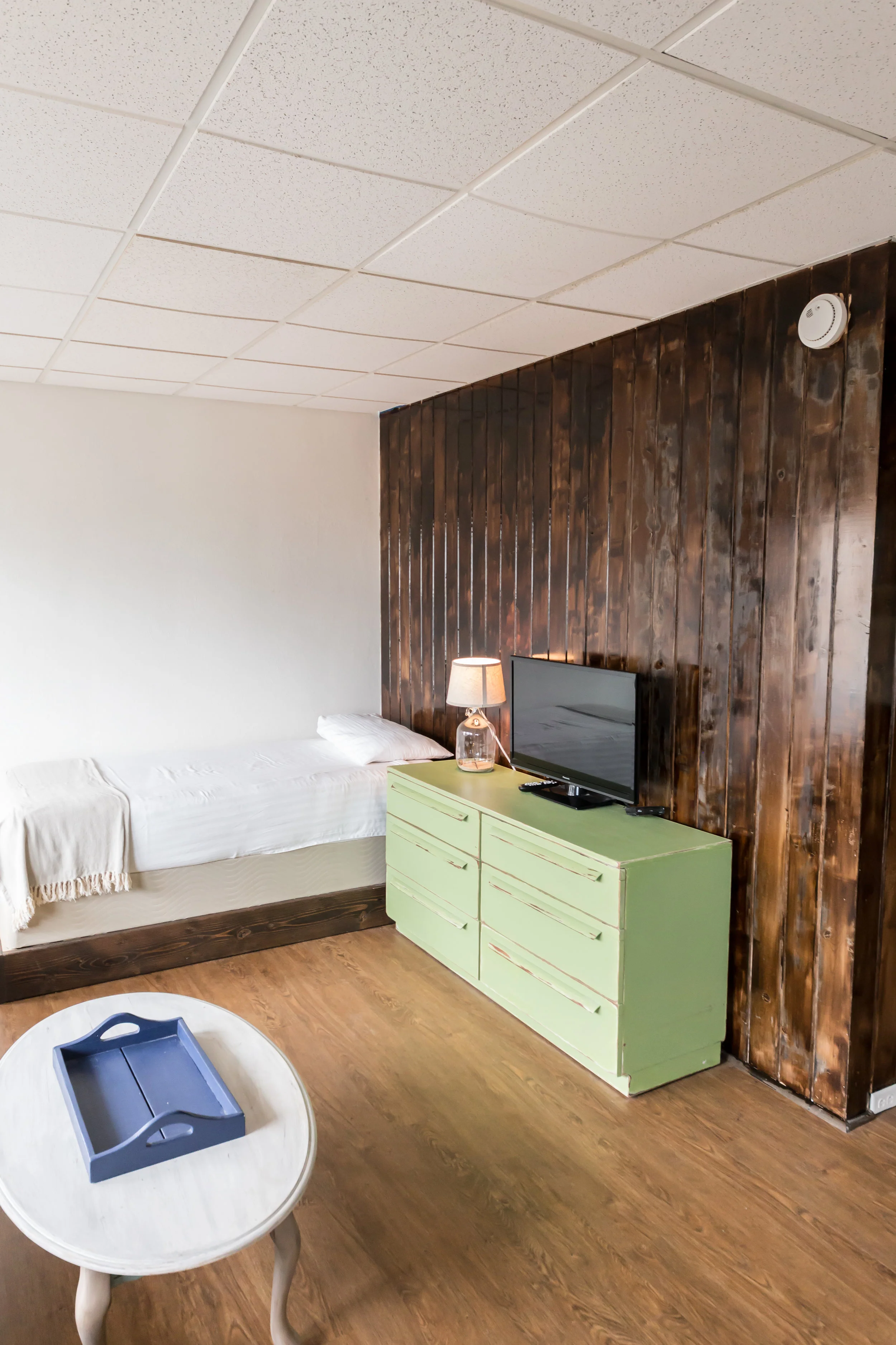 Rooms — Falling Waters Lodge