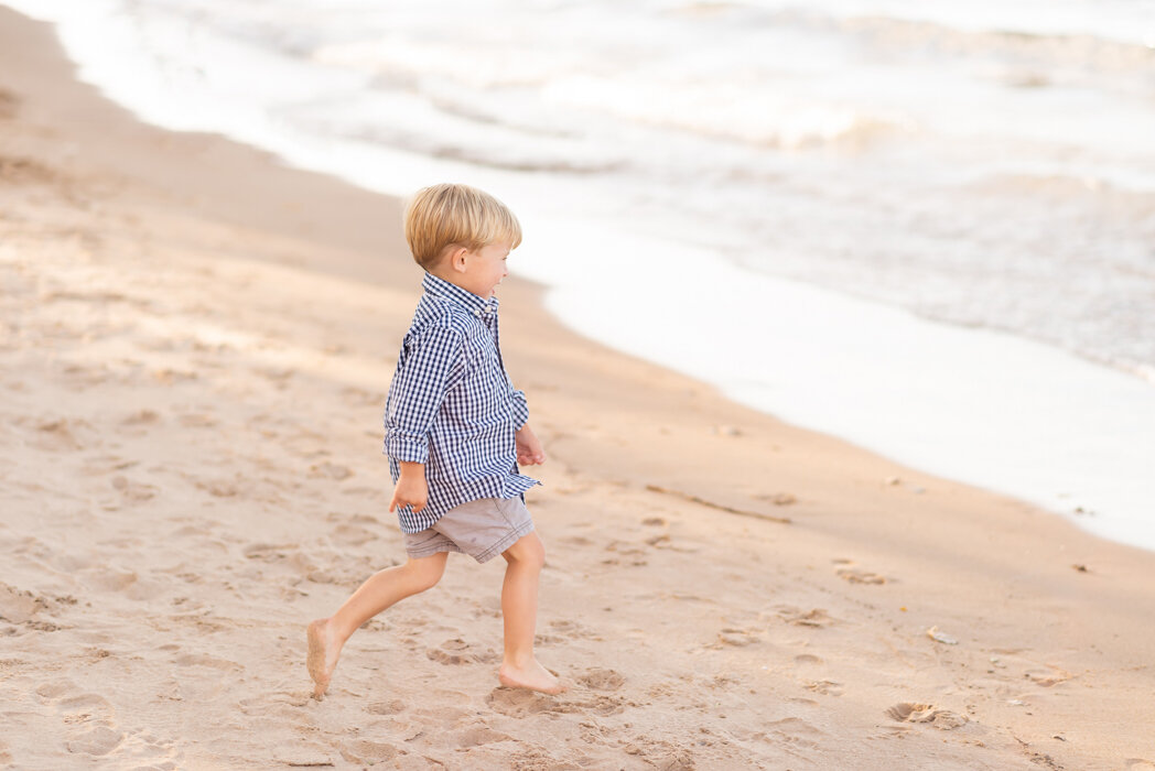 Evanston Family Photographer, Evanston Family Portrait, Gilson Beach Family Session, Evanston Family Session, Chicago Family Photographer (2 of 49).jpg