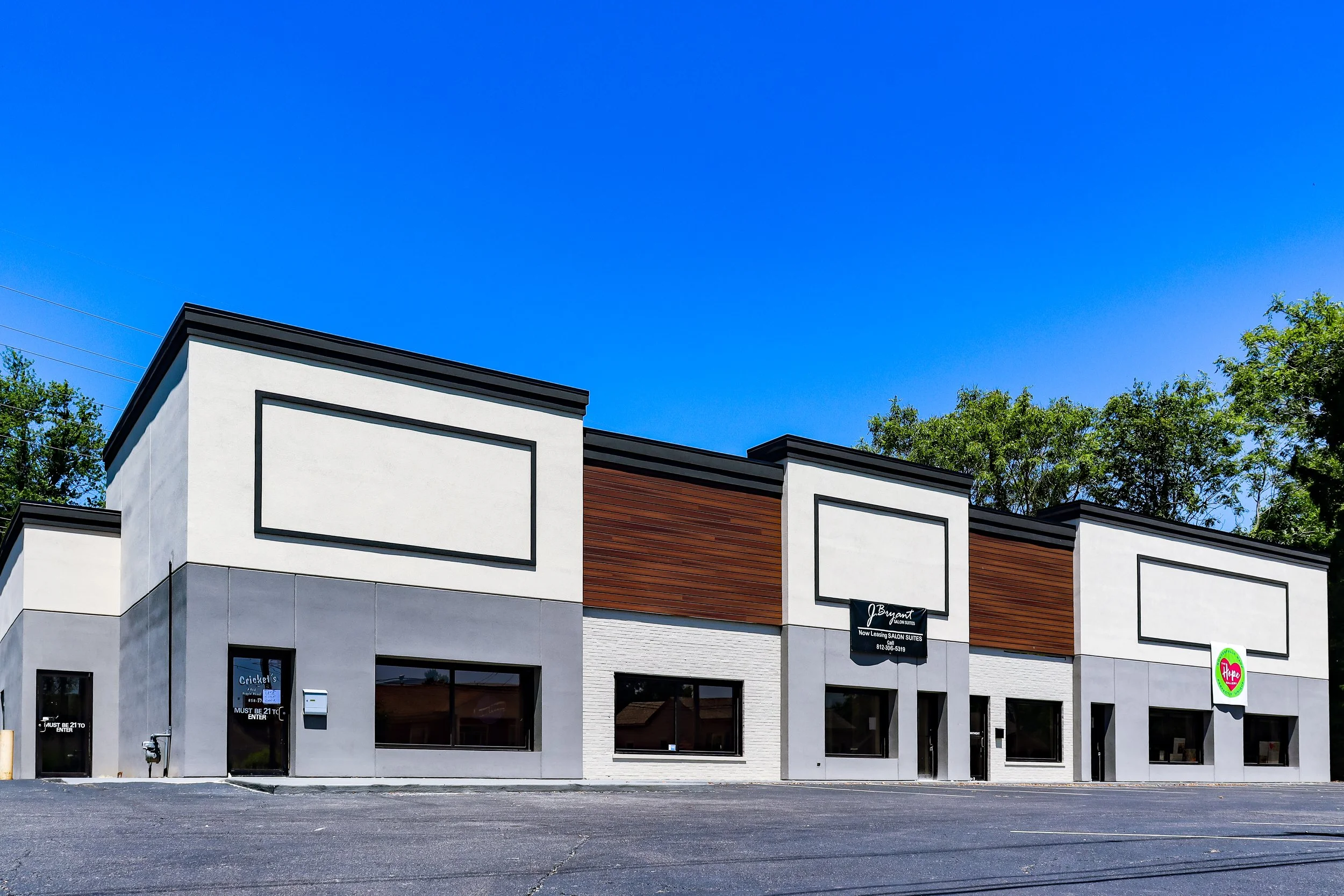 CRICKETS PLAZA — LA+D