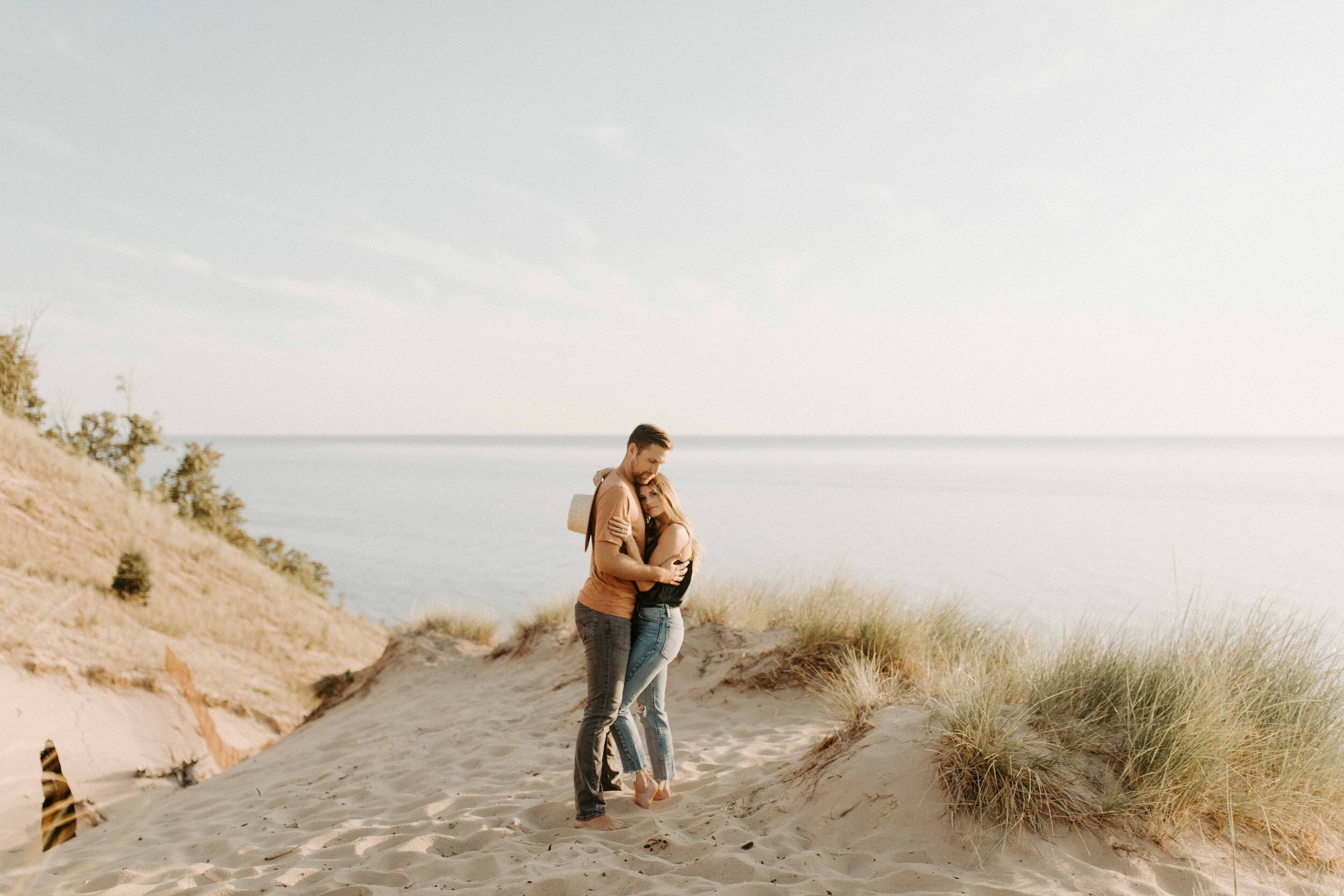 avery-mike-phillips-holland-grand-rapids-michigan-couple-engagement-wedding-photography-18.jpg