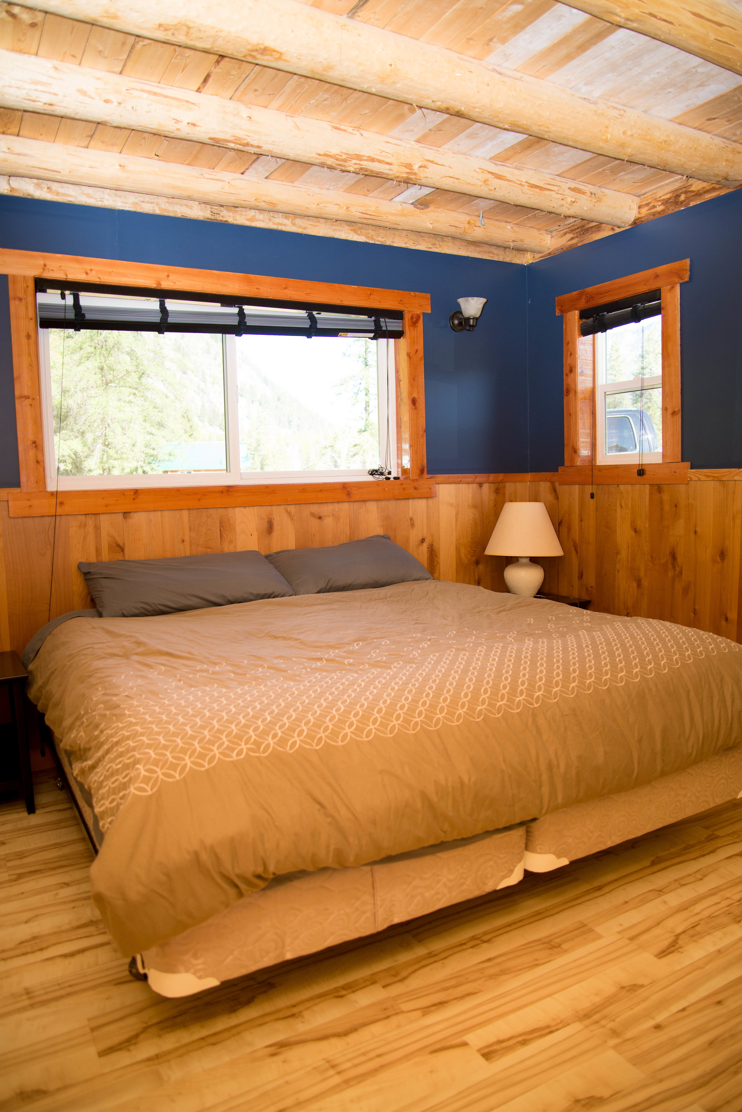 2cabinbed.jpg