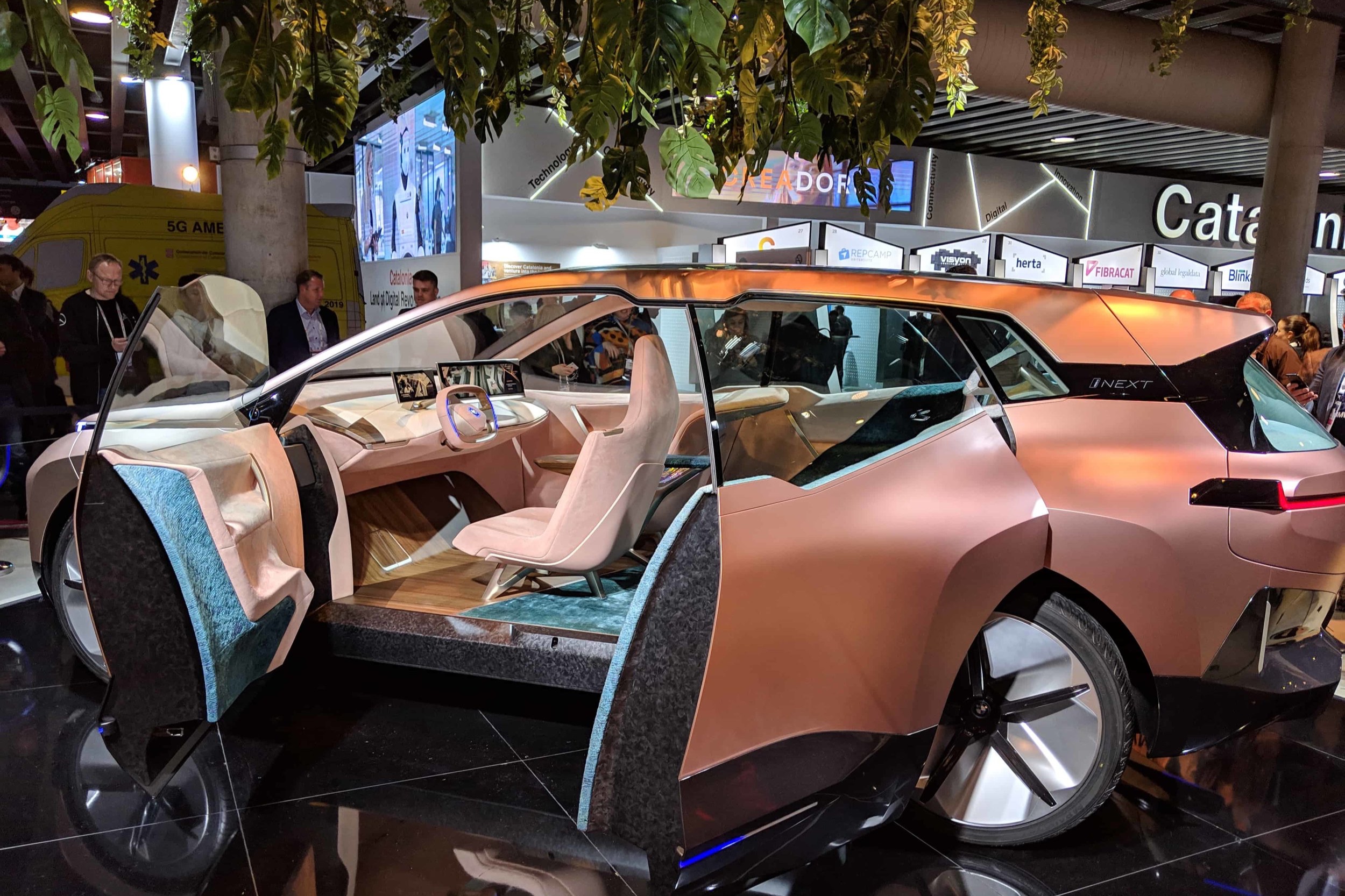 BMW presents the iNEXT