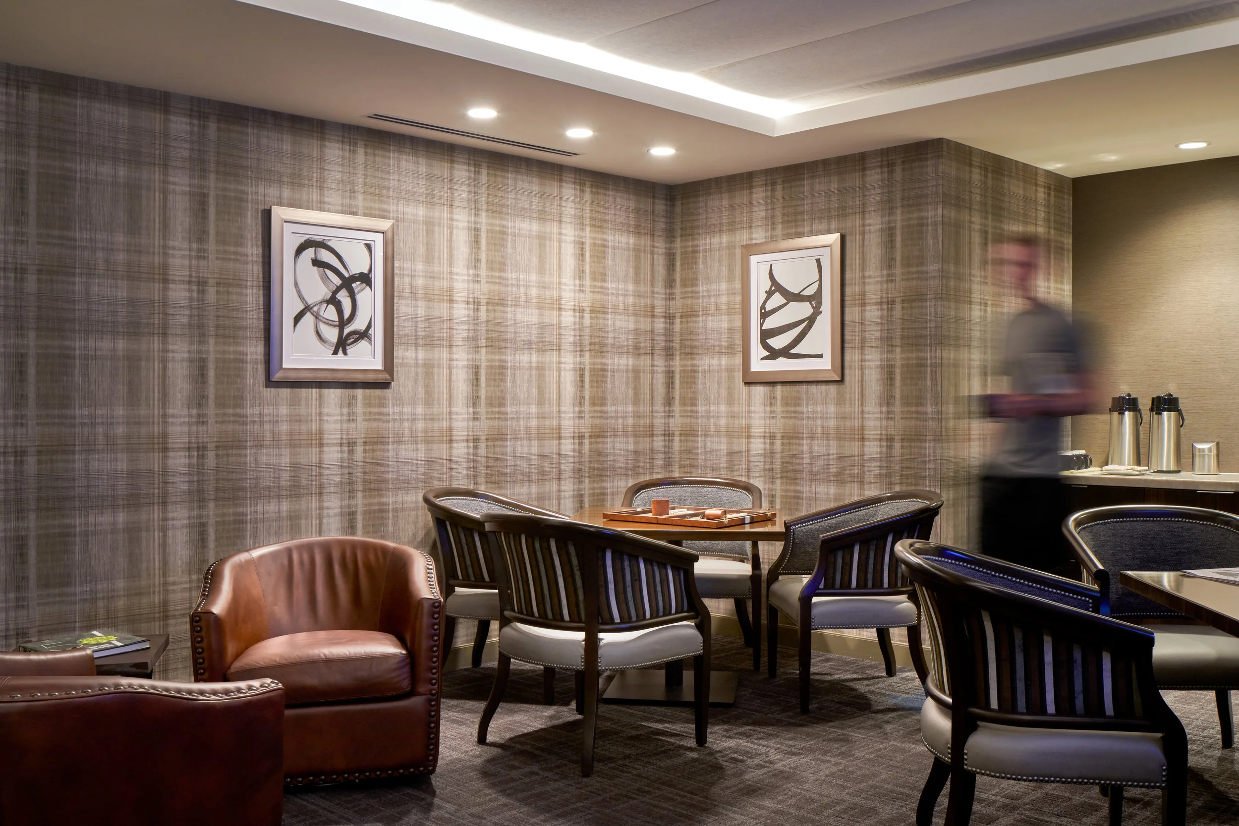 HIPHN_Houston Racquet Club_Restroom Mens Lounge_Baldinger_180417.jpg