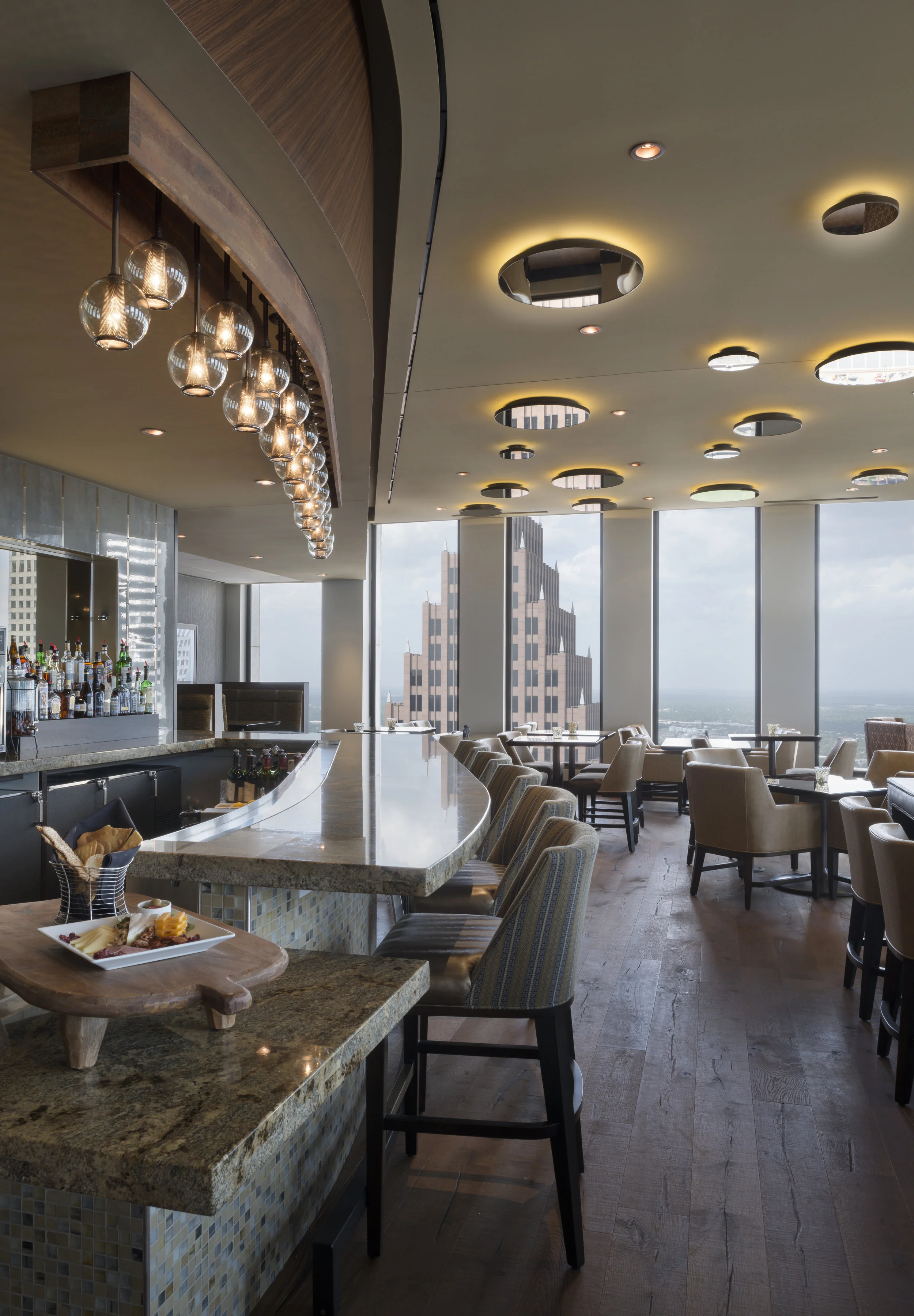 HIPHN_HoustonClub_Restaurant1_Gobuty_130617.jpg