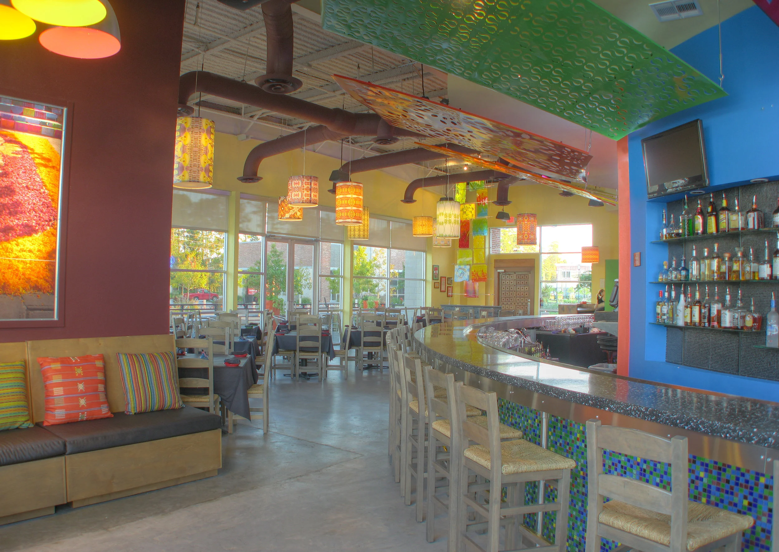 01c-Looking from Bar towards Dining-2.jpg