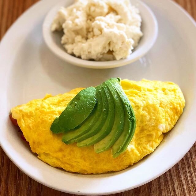 We hope everyone has an amazing and safe Memorial weekend. According to Dr Santos, gratitude is a pillar of happiness. We are so grateful to our customers, friends, and family.  #gratitude #omelette  #madefromscratch #openforbusiness #orderonline gol