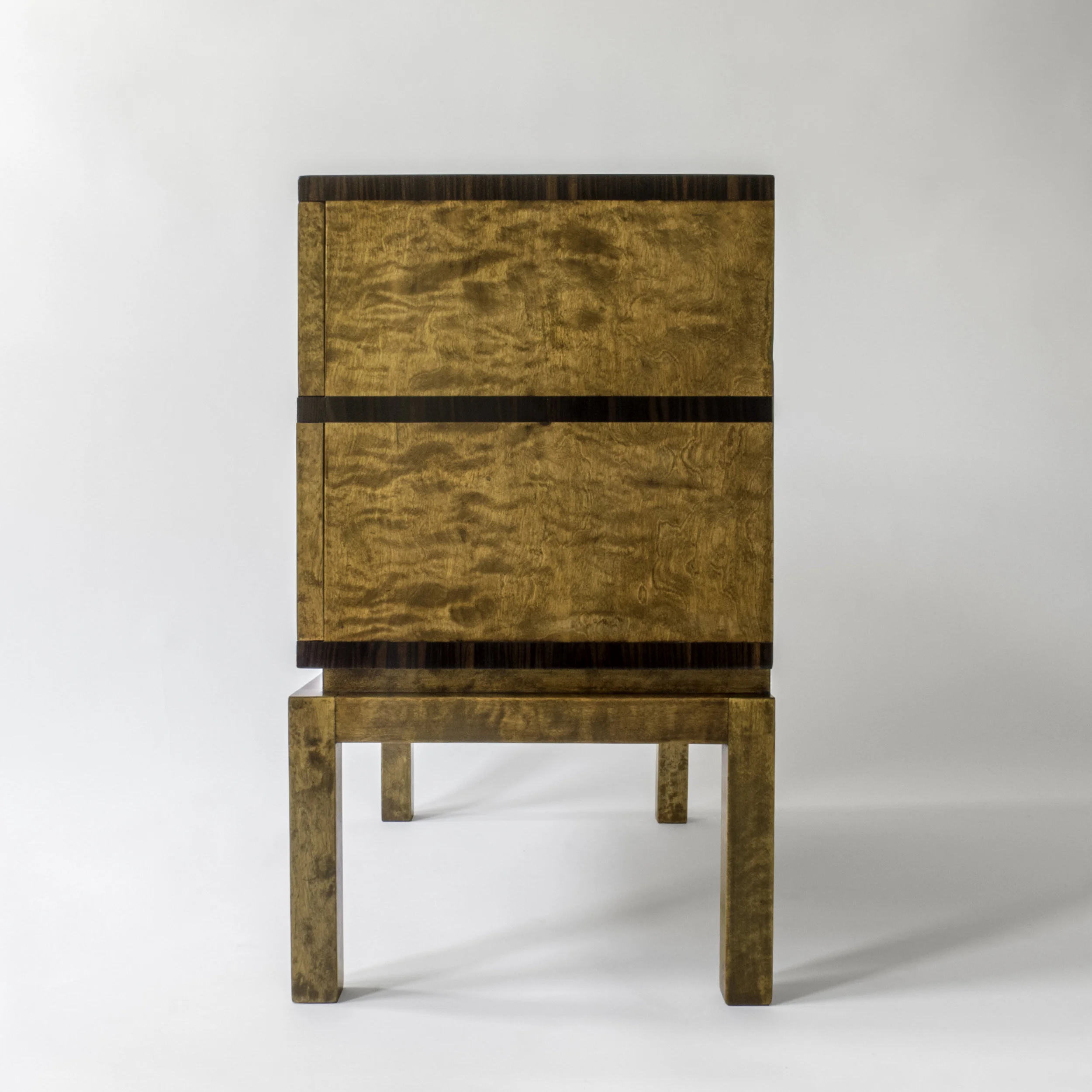 SmallSwedishCommode_3.jpg
