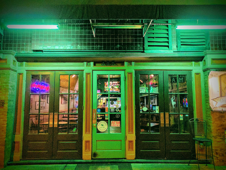 Bar photo 2