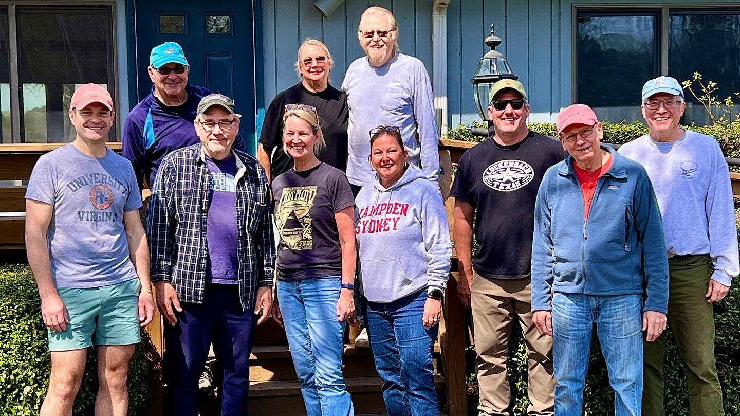 Thanks to everyone who volunteered on Saturday morning to give the club and fleet a much needed spring clean! The weather cooperated and made for a perfect morning.