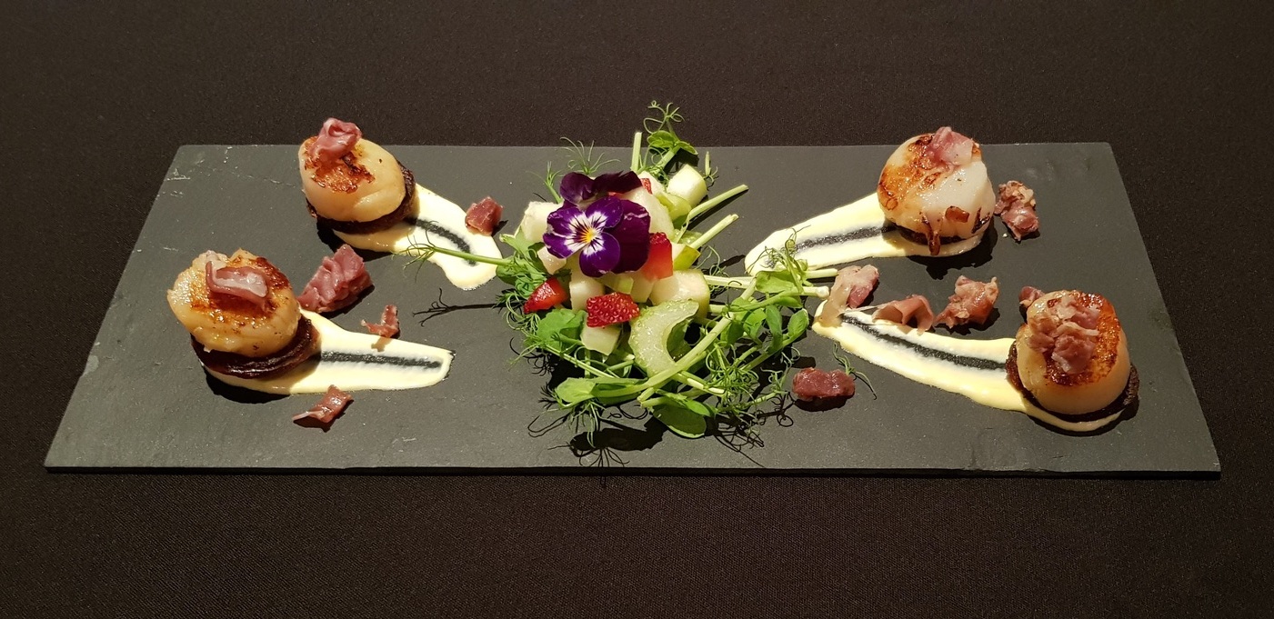 Scallop+%26+Chorizo+on+Hollandaise+Sauce_WEB.jpg