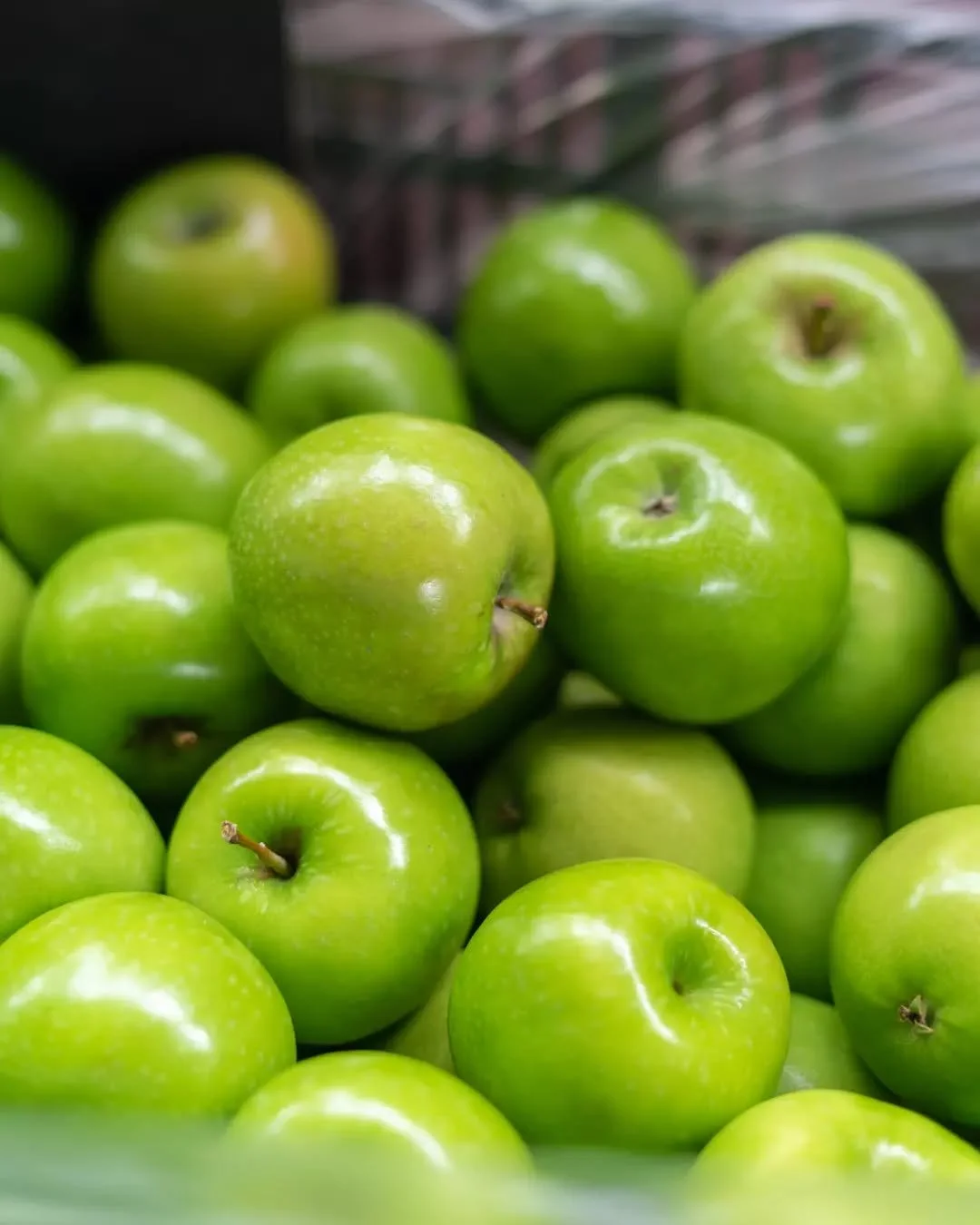 Seasonal Spotlight: Apples 🍏 

There&rsquo;s nothing quite like WA-grown apples and pears in Autumn. From the first crisp bite to their natural sweetness, these juicy beauties are a seasonal treat. 

Use them in everything from baked goods to fresh 
