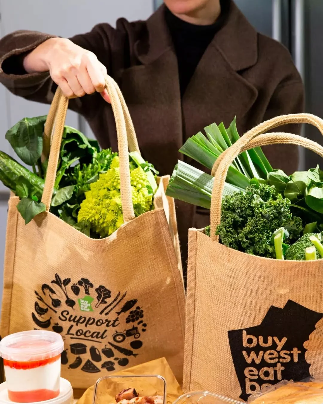 One distinct mark. A big difference for WA 💚

Next time you are doing the weekly shop, look out for the distinctive Buy West Eat Best bitemark on product packaging.

It is your shortcut to choosing WA: whether you are in the fresh produce aisle 🥦, 