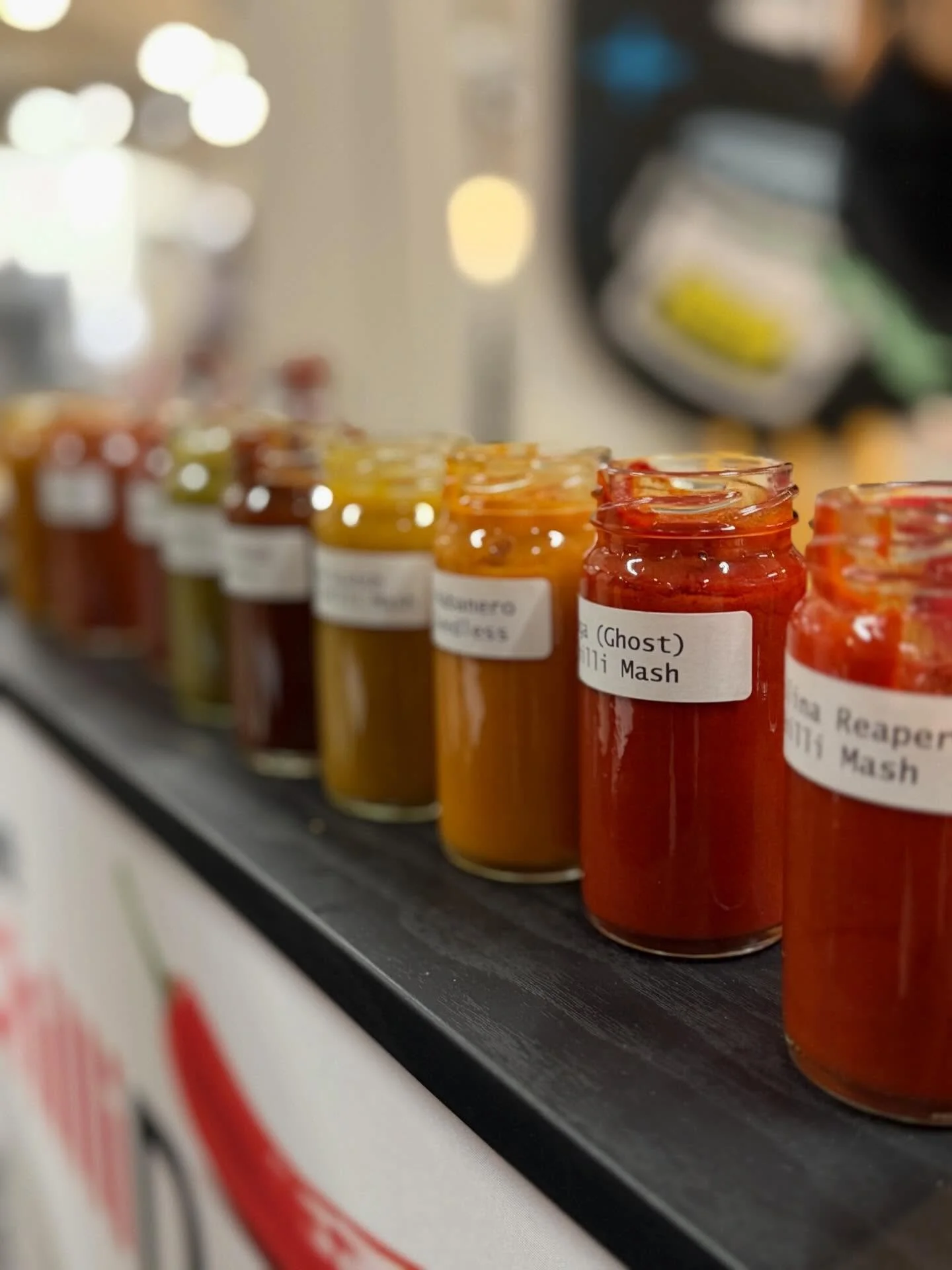 Vi bes&ouml;kte FFCR, fast food-m&auml;ssan i Kista. Inspirerades, &aring;t smakprover och kn&ouml;t kontakter. N&aring;gra reflektioner: M&aring;nga snygga, smarta och smakfulla f&ouml;rpackningar! S&ouml;tt, g&ouml;tt och glass i stora lass. Minima