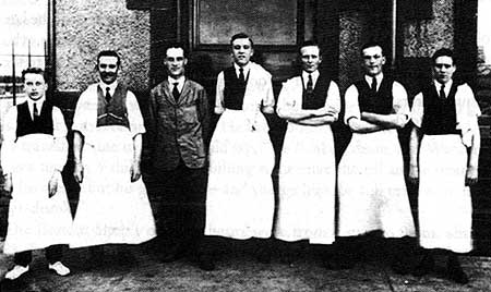 The Dean Tavern staff in 1923