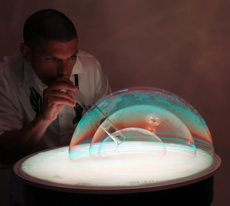 Brighton entertainer launches new global online learning business in lockdown 2.0