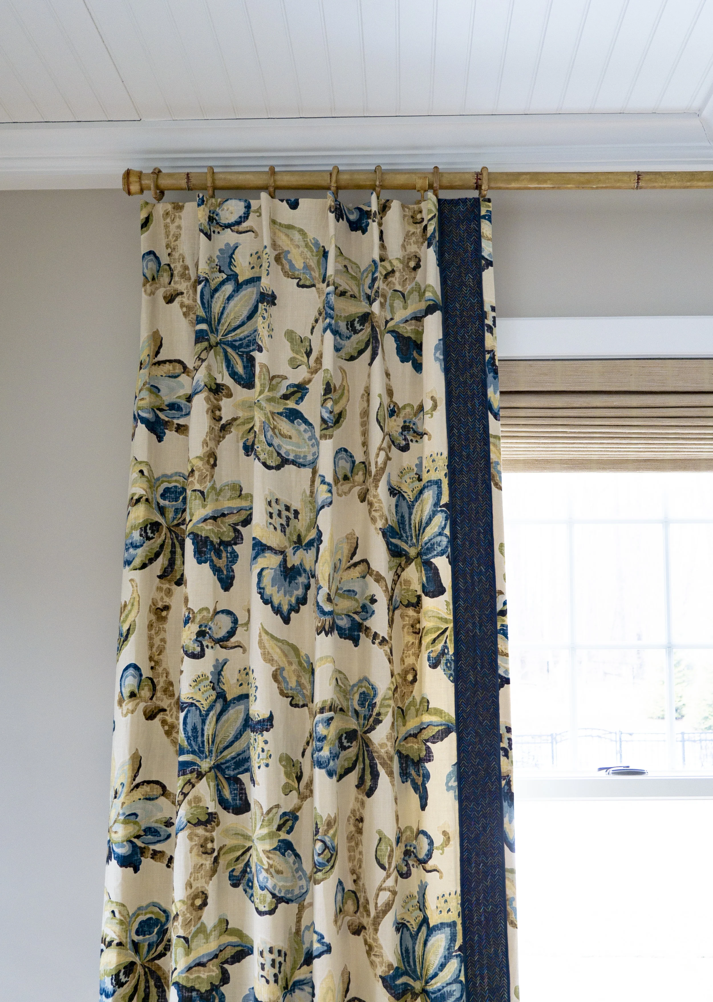 CLOSE-UP-CURTAINS.jpg