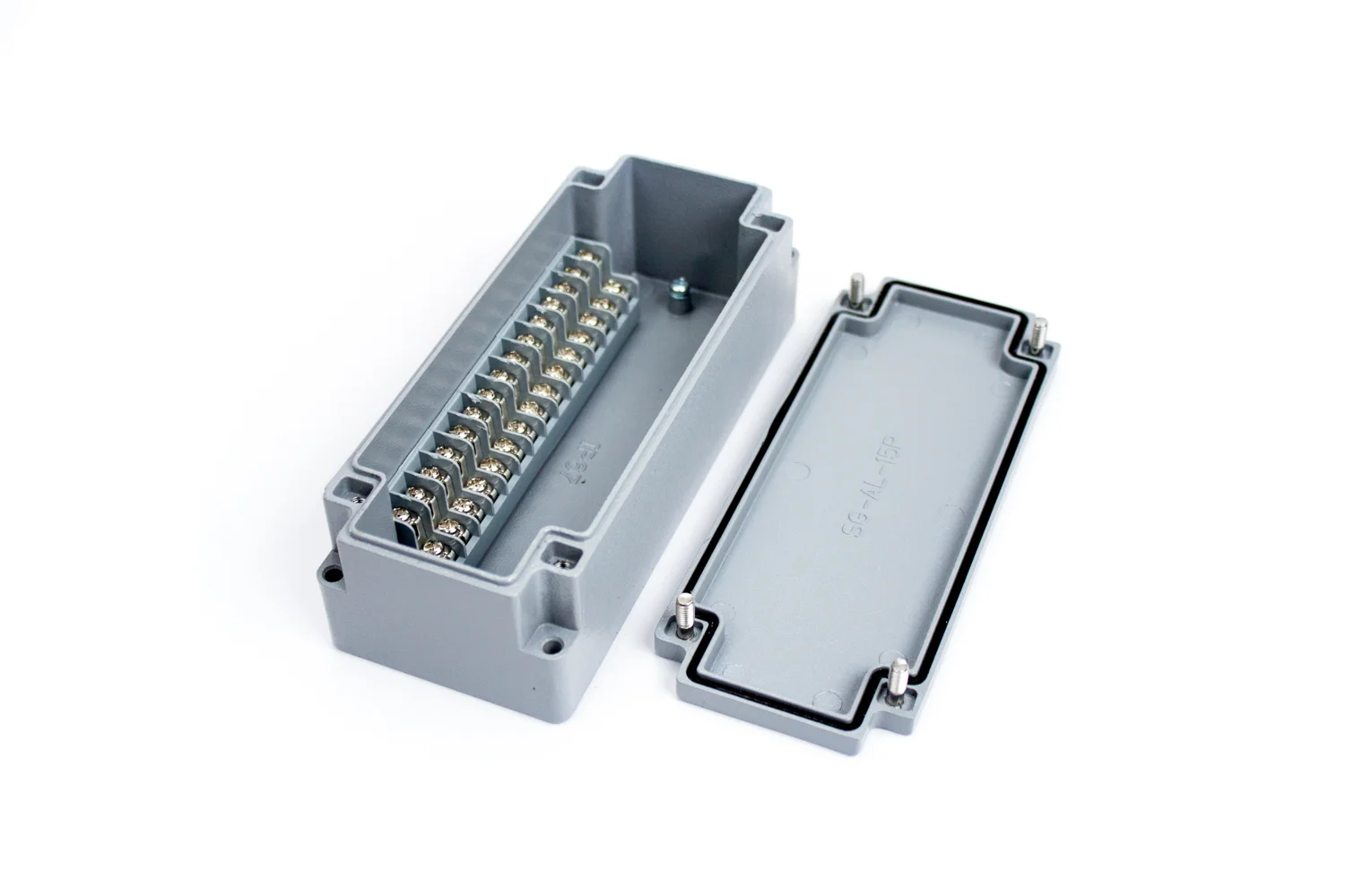 15-Position Cast Aluminum 3-Way Enclosure Box