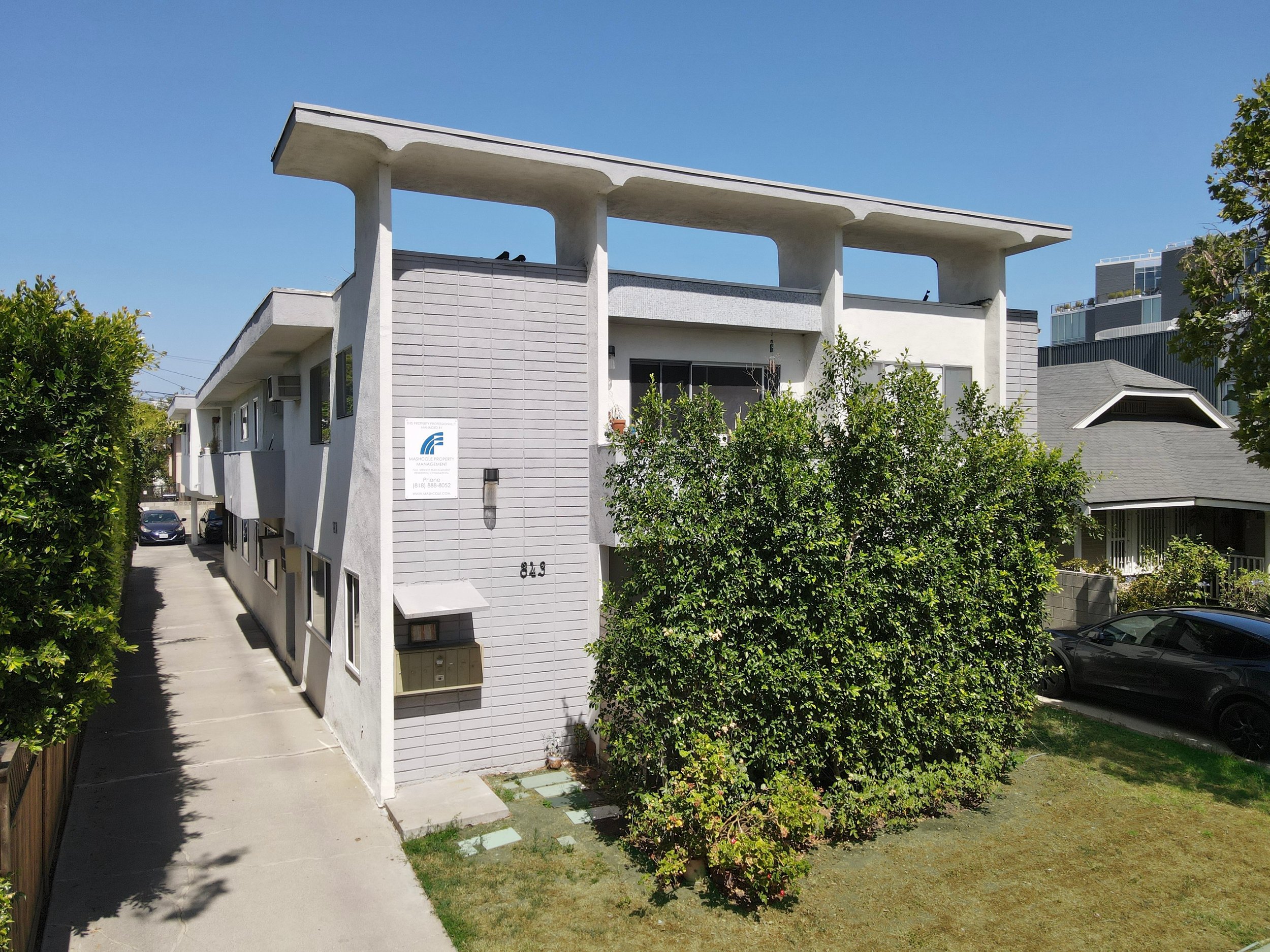 843 N. Orange Ave Front_i.jpg