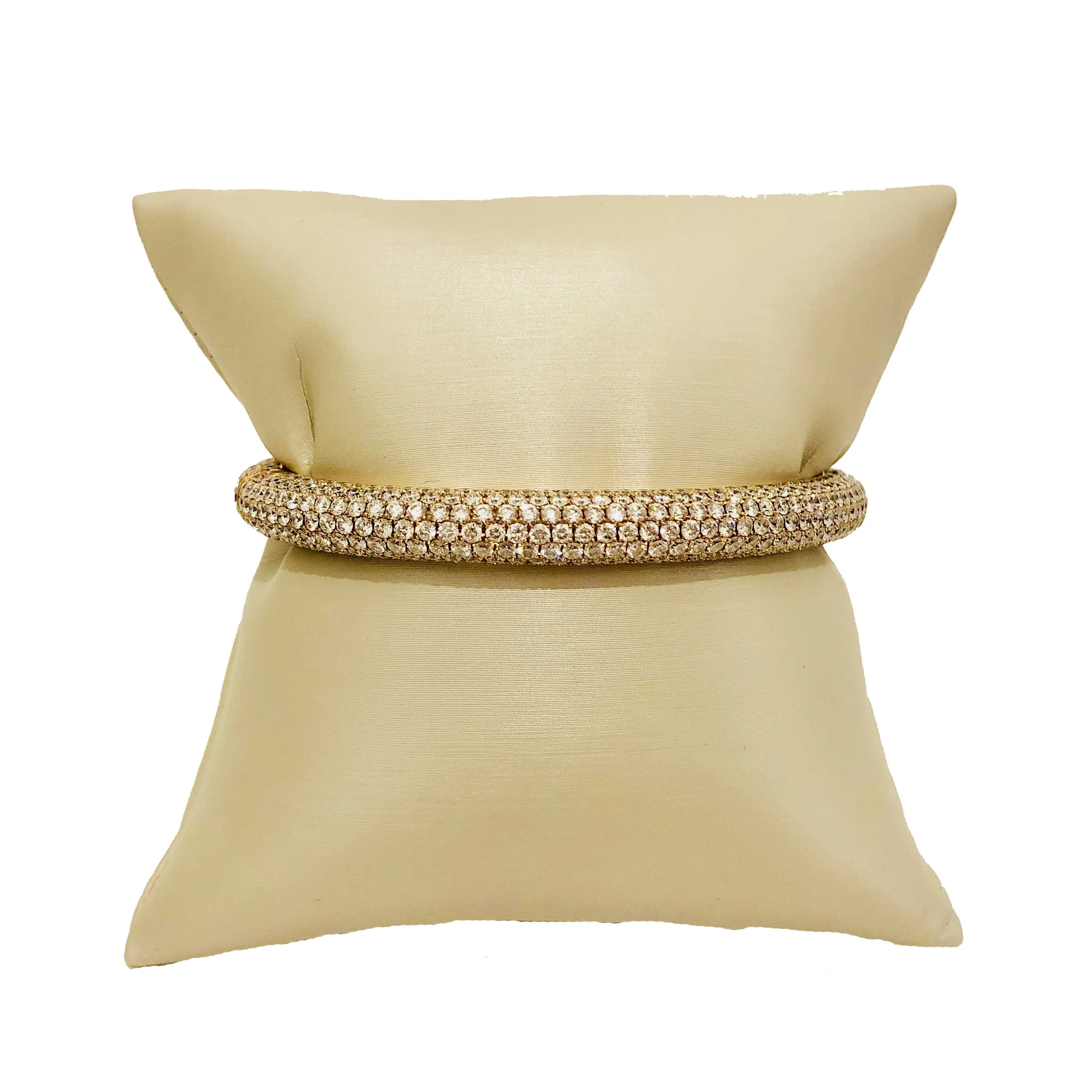 Caroline Waggoner Estate + Fine jewelry-Pave.jpg