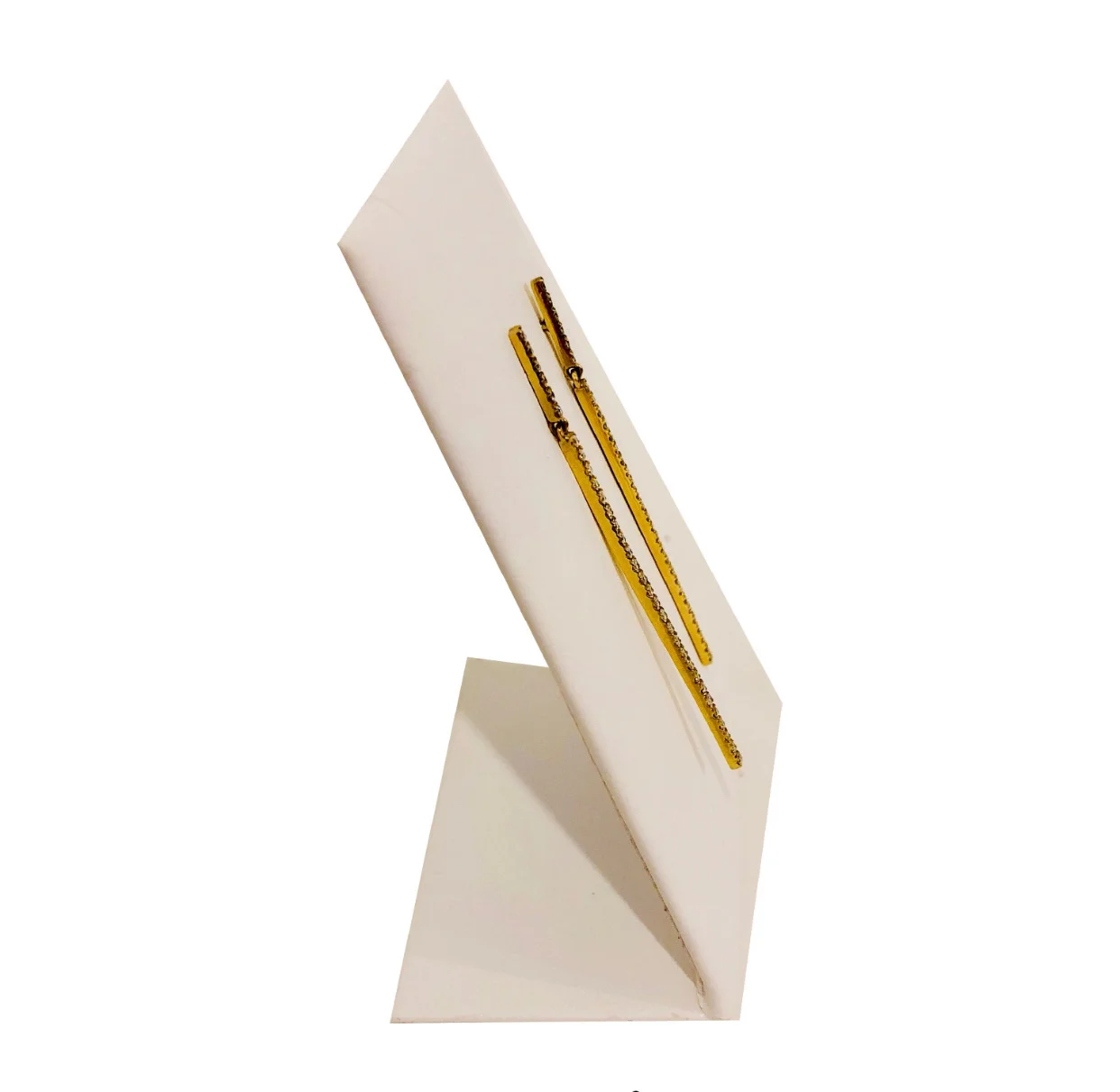 modern straight line of diamonds 2.JPG