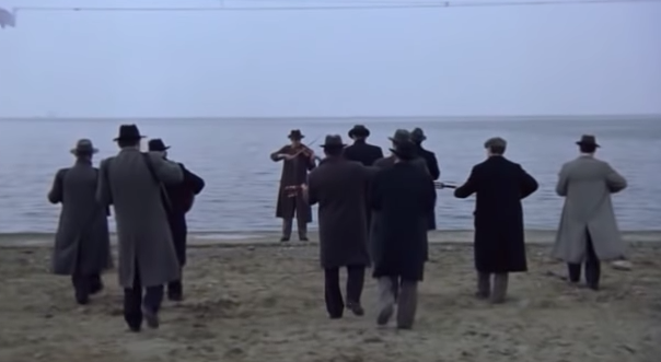  🎼  The Weeping Meadow- Theo Angelopoulos. 