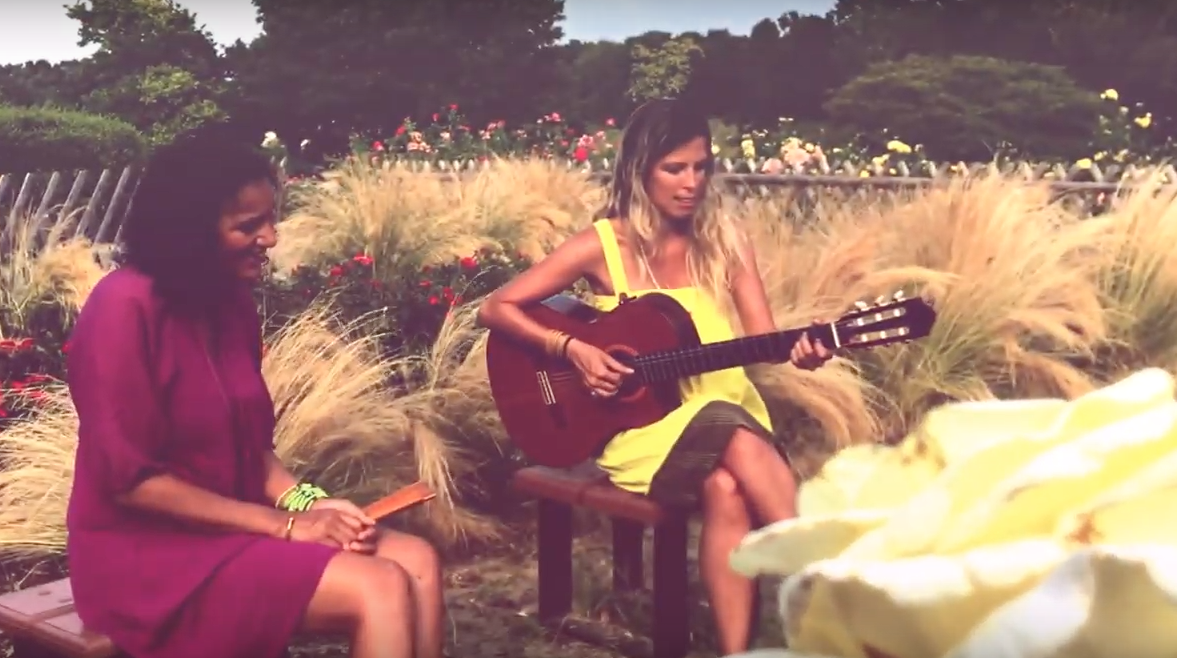 🎼 Pé de Manacá- CAMILLE COSTA &amp; HELENE ARGO 