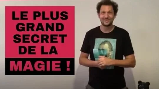 👁L'Illusionniste Eric Antoine nous montre “ l'art de l’escroquerie par le détournement d’attention. 