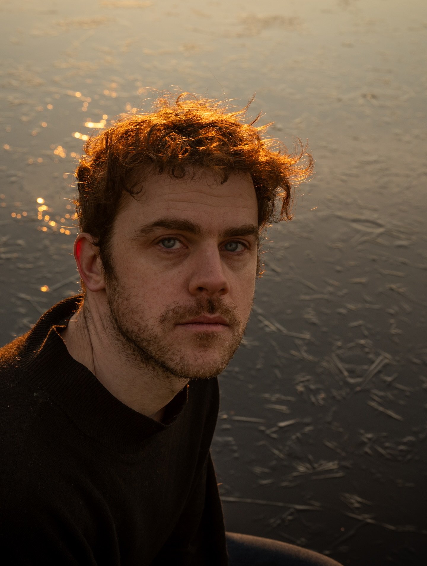 I had a profound conversation with @guido_timmermans for @dansendeberen (in Dutch)

no promotional talk, just an honest reflection of the process behind our new album

if you want to, you can read it on dansendeberen.be

x tom

photo by @maroyes