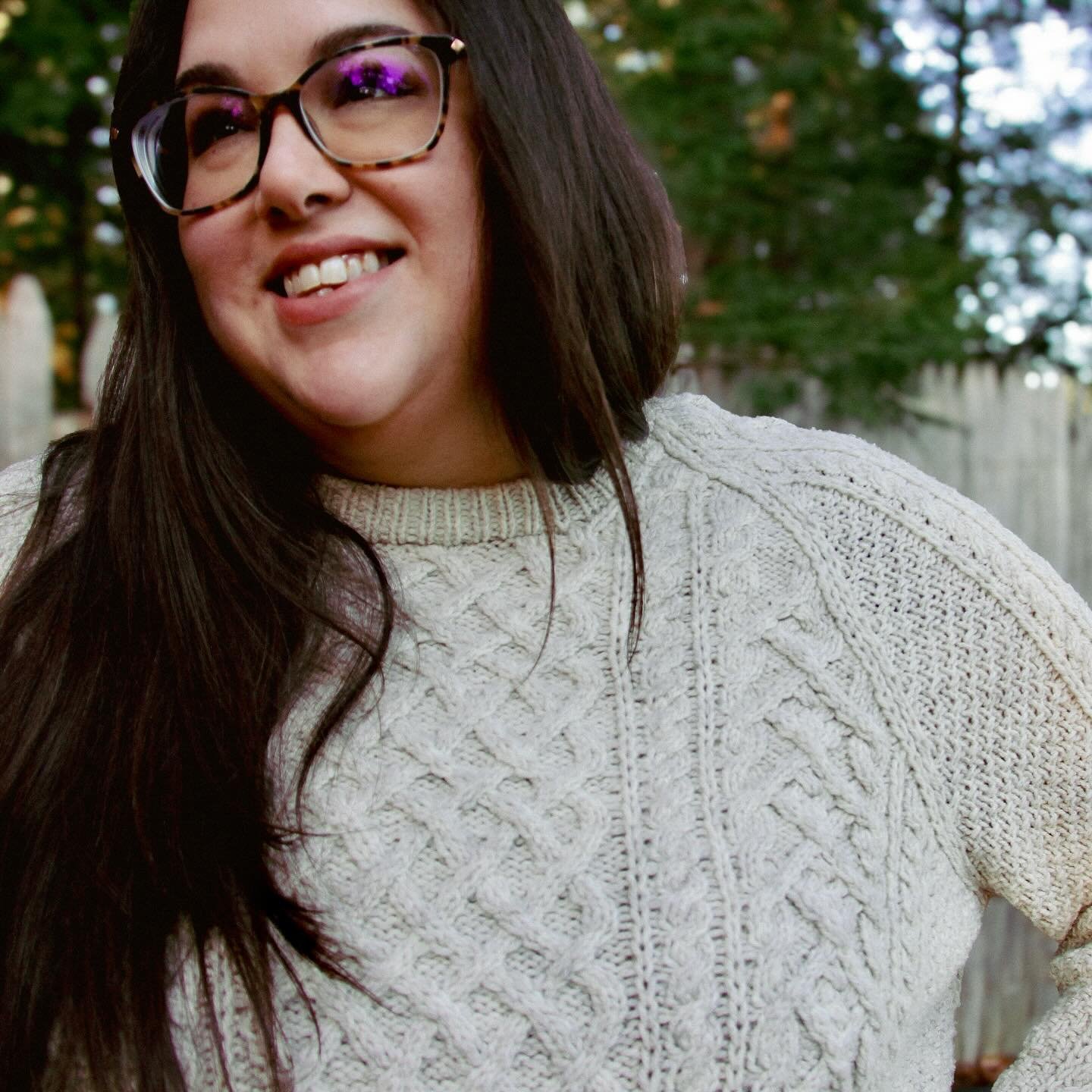 🧶 Next Wednesday! &mdash;&nbsp;Menton 1, a retro-inspired, &ldquo;cool girl&rdquo; cabled sweater launches in six days and counting! 

Menton 1 test knit ended today and I&rsquo;m so grateful to all the test knitters who volunteered their time, skil