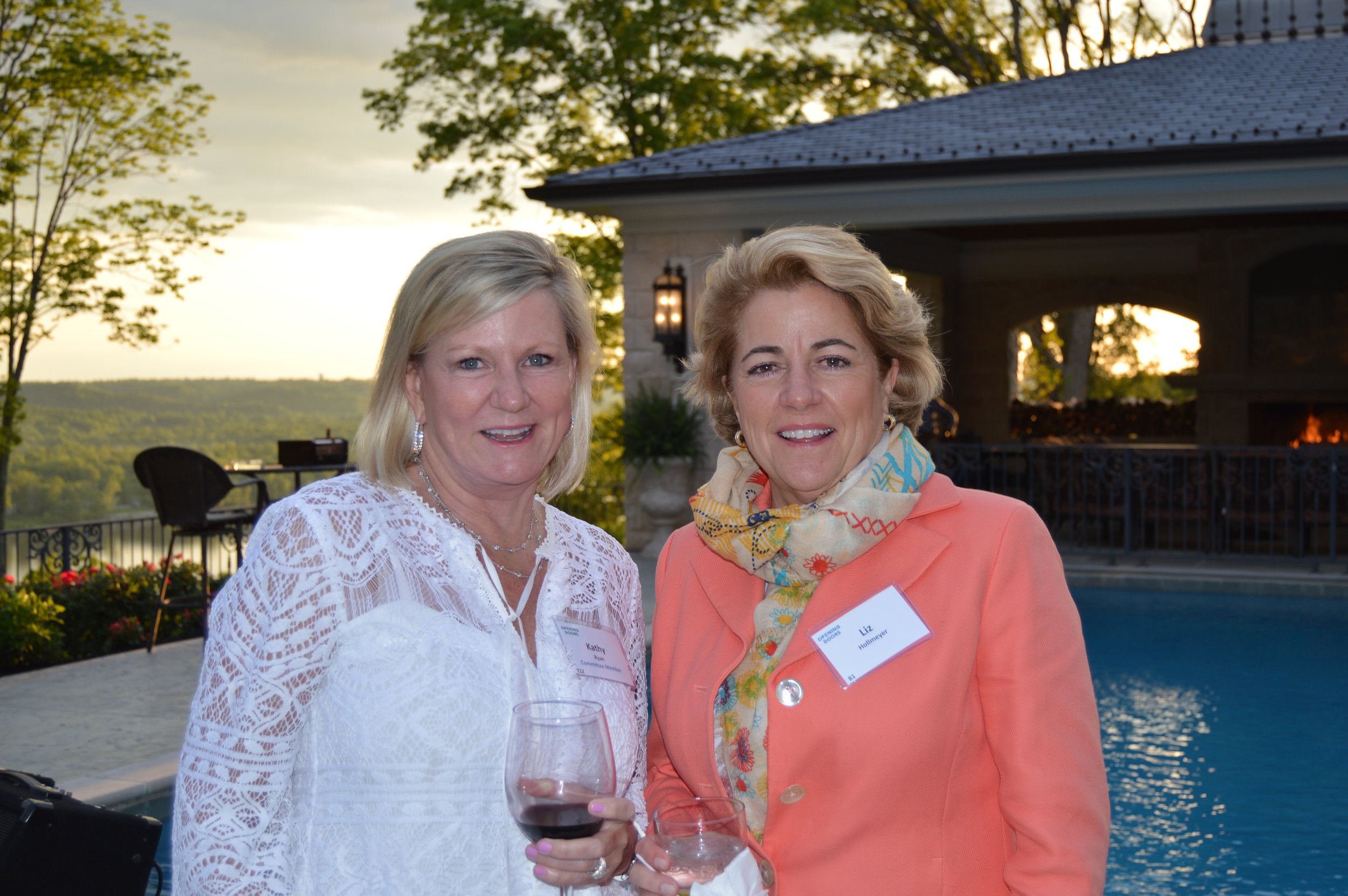 Kathy Ryan and Liz Hollmeyer.JPG
