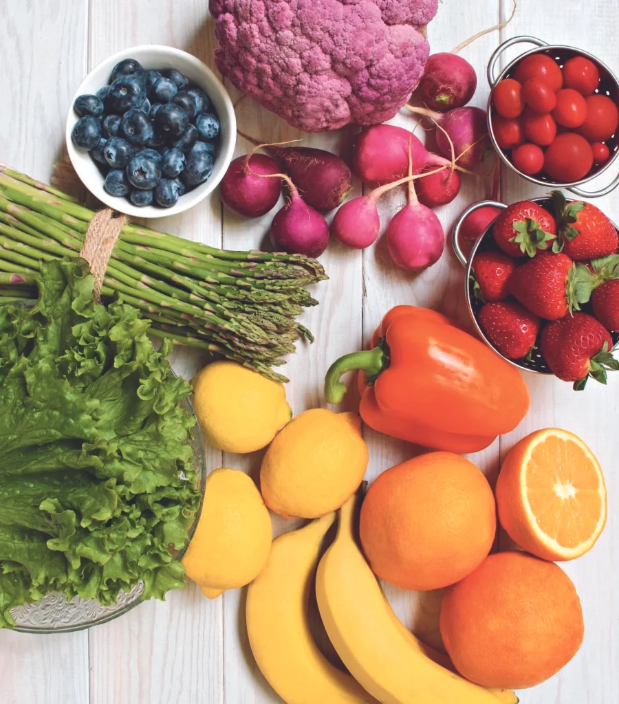 kale, asparagus, lemon, banana, oranges, pepper, strawberries, beats, blueberries