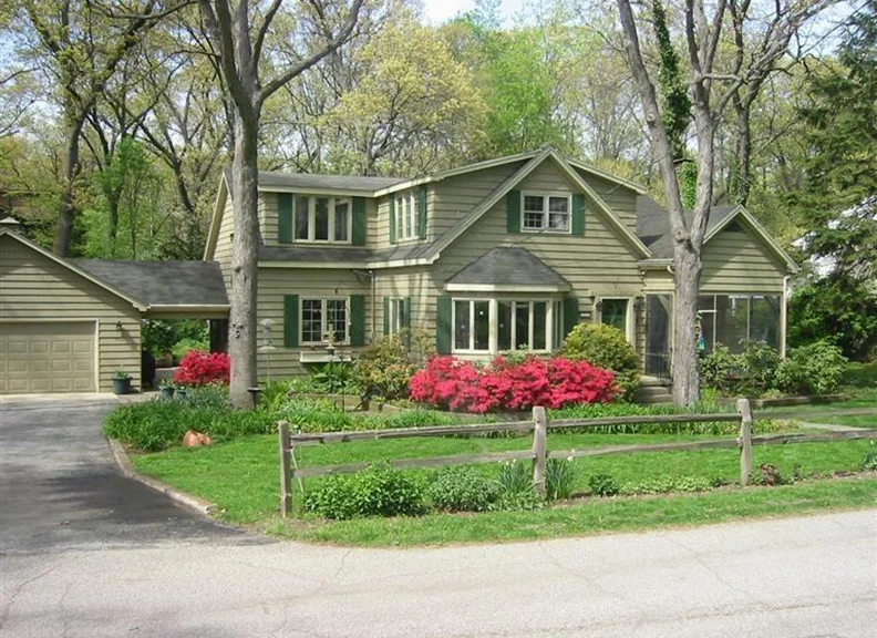 2806 Roslyn Trail Front.jpg