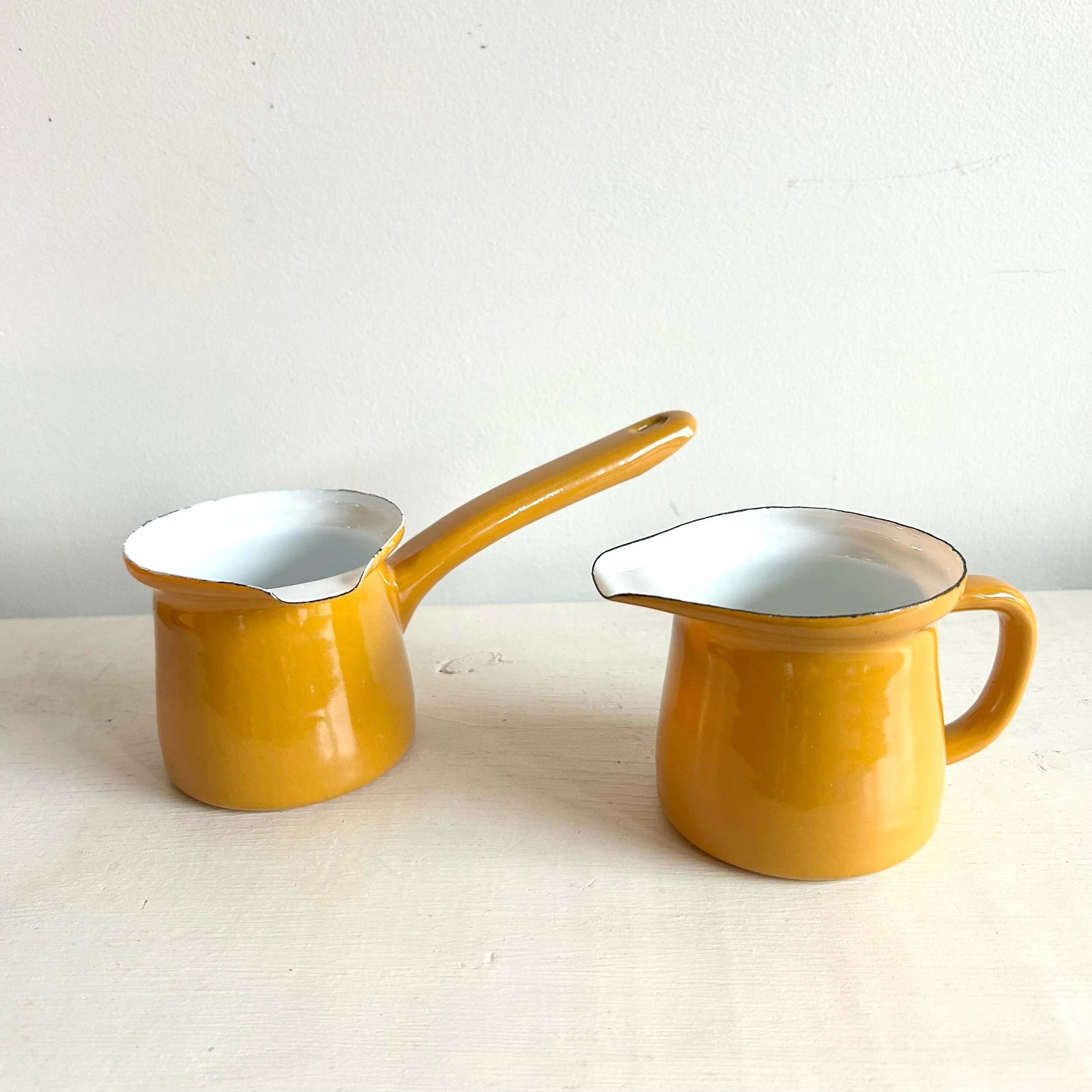 enamel creamer