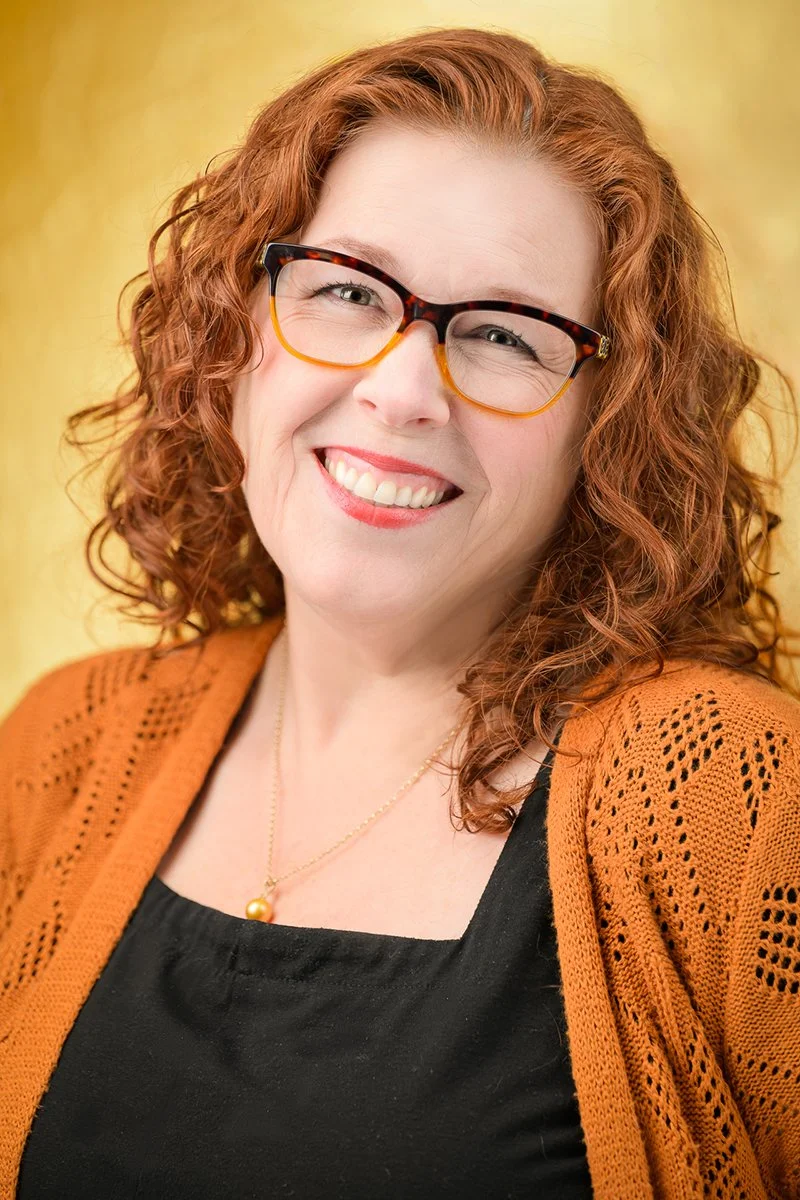 _05VickyB-241205_1075-01-Vicky Barbur-©2024 Lara Janzen Photography-WEB-05SM.jpg