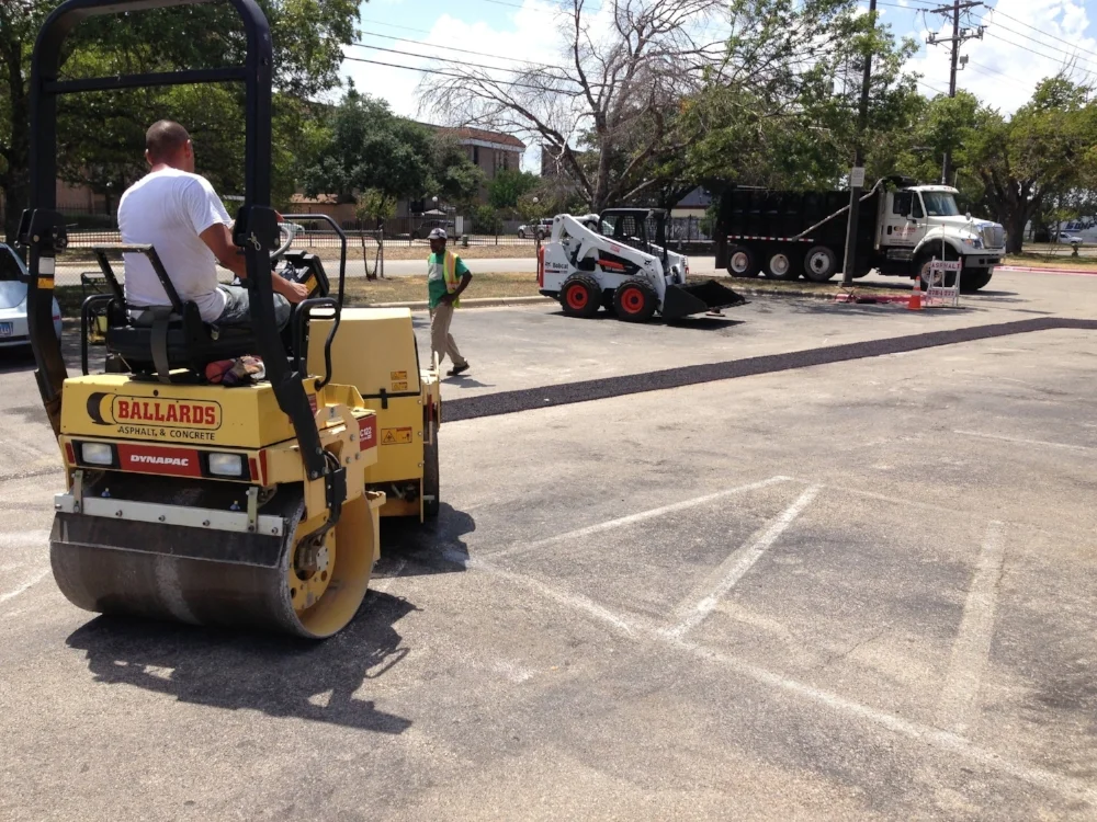 Asphalt-Repair- Parking-Lot.jpg
