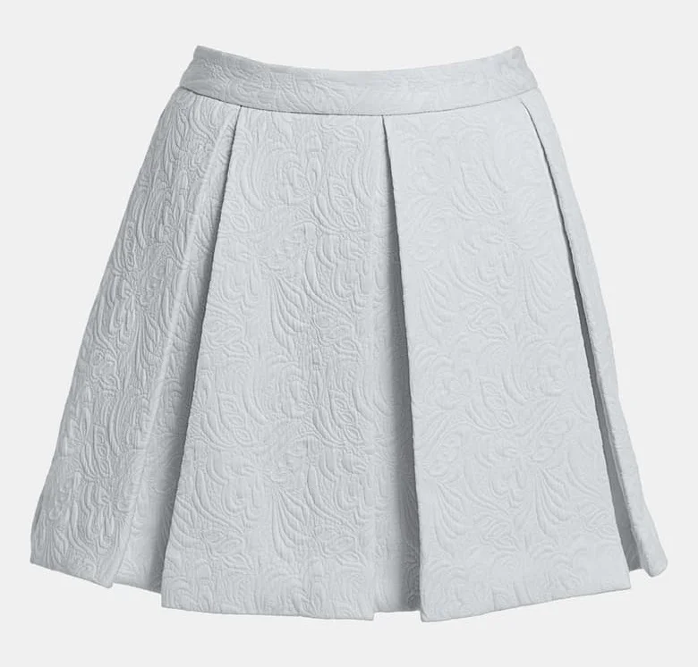 Regular box pleat. (Box pleated skirts are SO CUTE!)