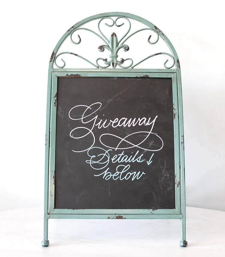 Amie Easel Chalkboard