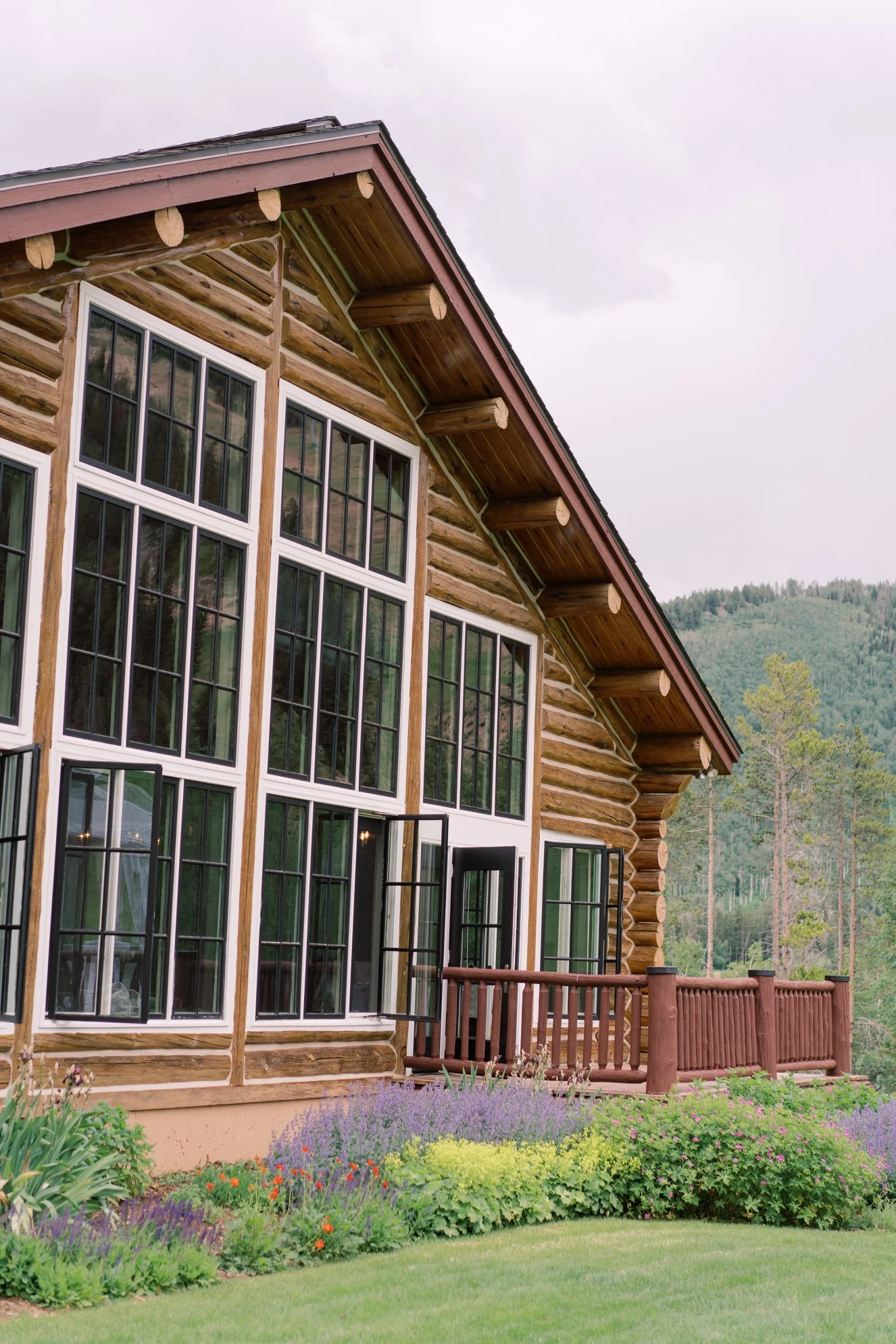 Classical and Contemporary String Quartet Wedding Ceremony Music at Beano’s Cabin in Beaver Creek, Colorado. Photo by Melissa Brielle Photography.