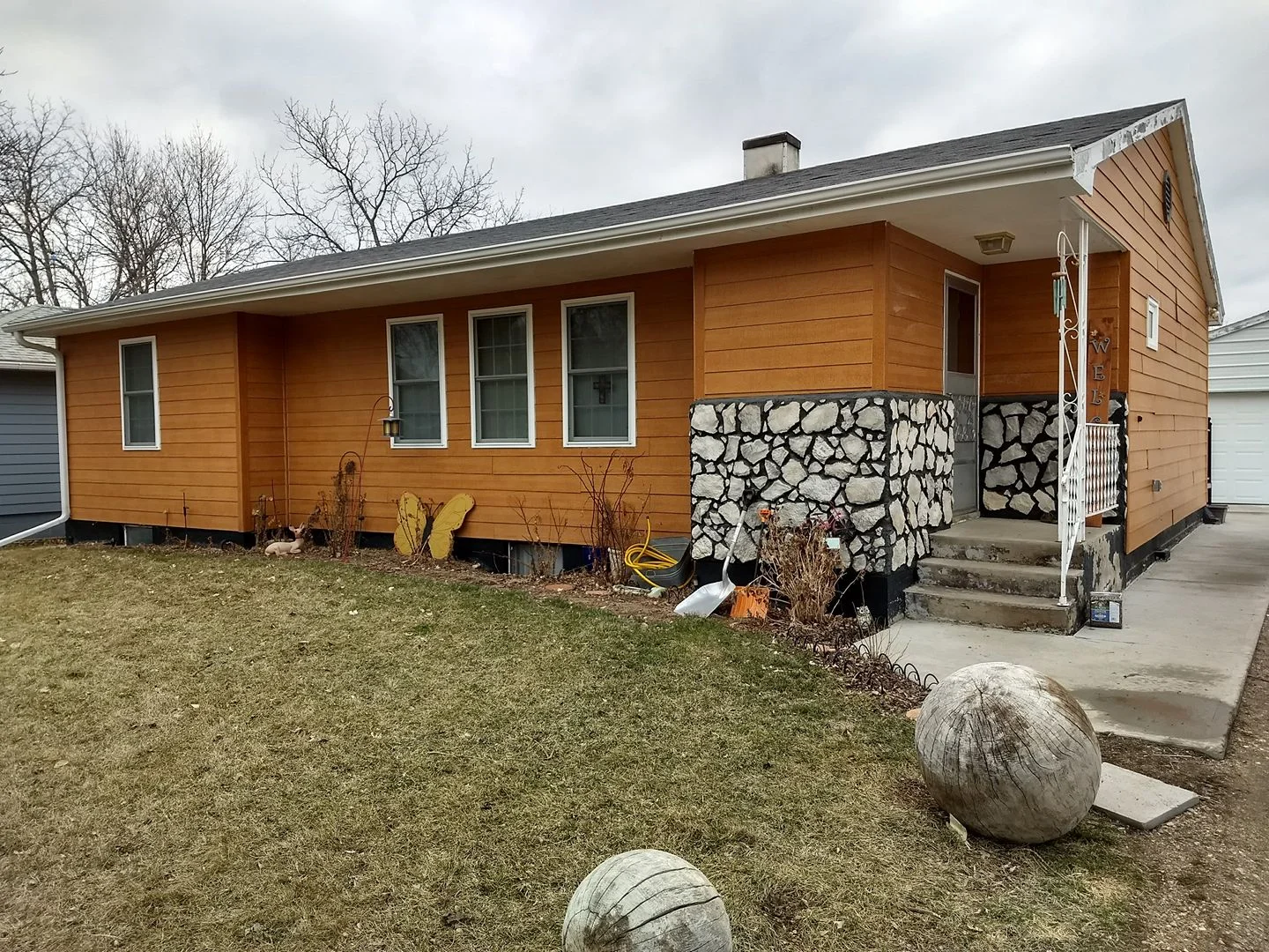 House Front prior to 2018.jpg