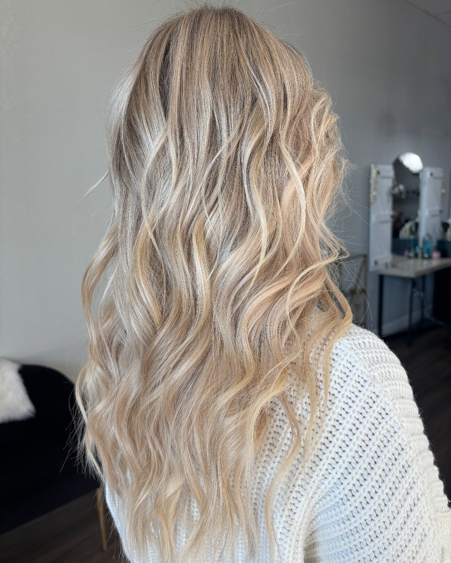 Vanilla Dreams🤍. Stylist: @kristinmcgraw.hair