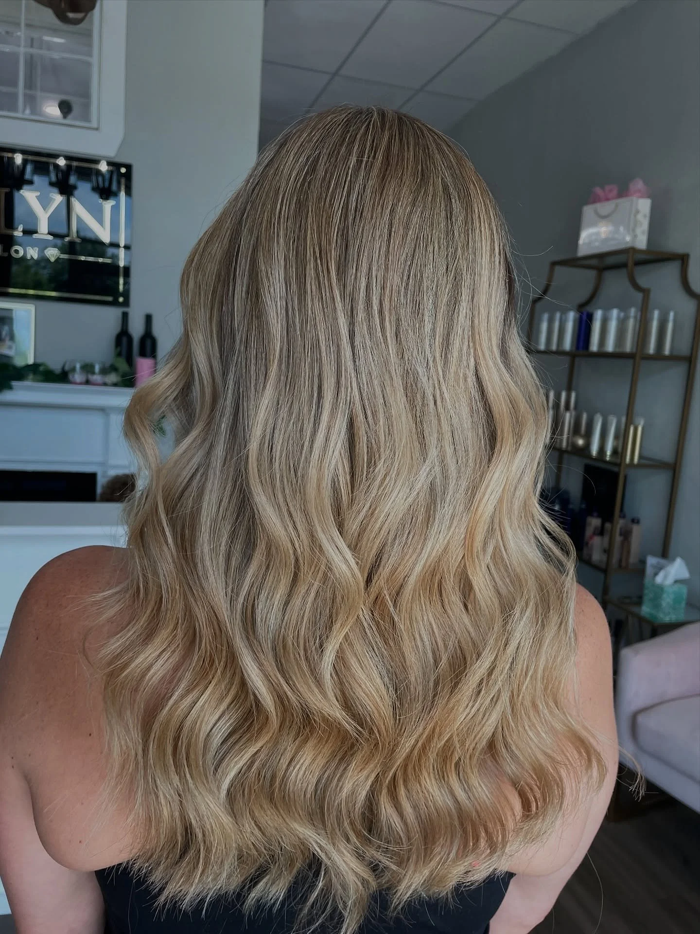 Golden Blonde☀️. Stylist @madswelch.hair