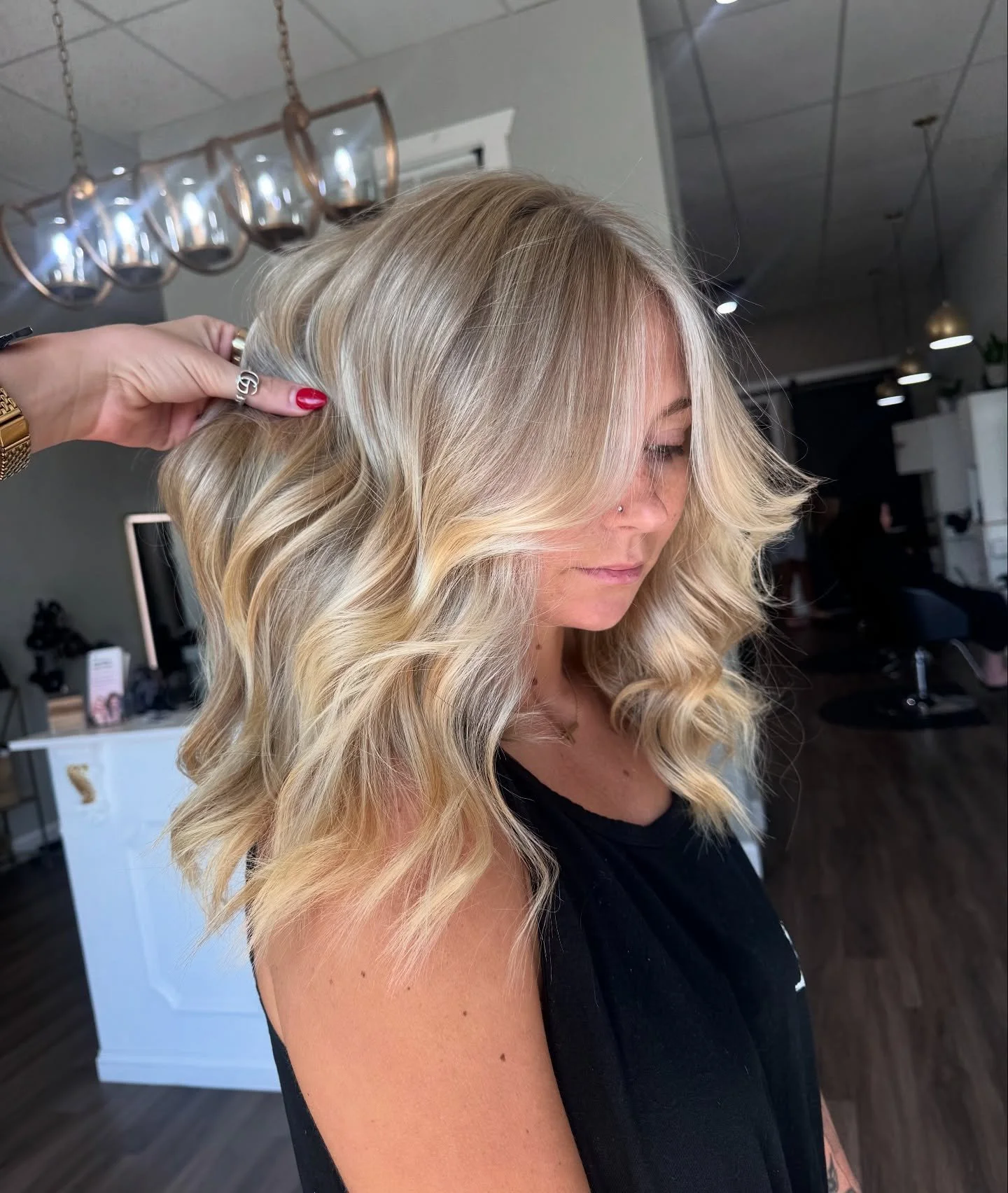 Blonding all through the summer! ☀️ Stylist @hairbylaperr